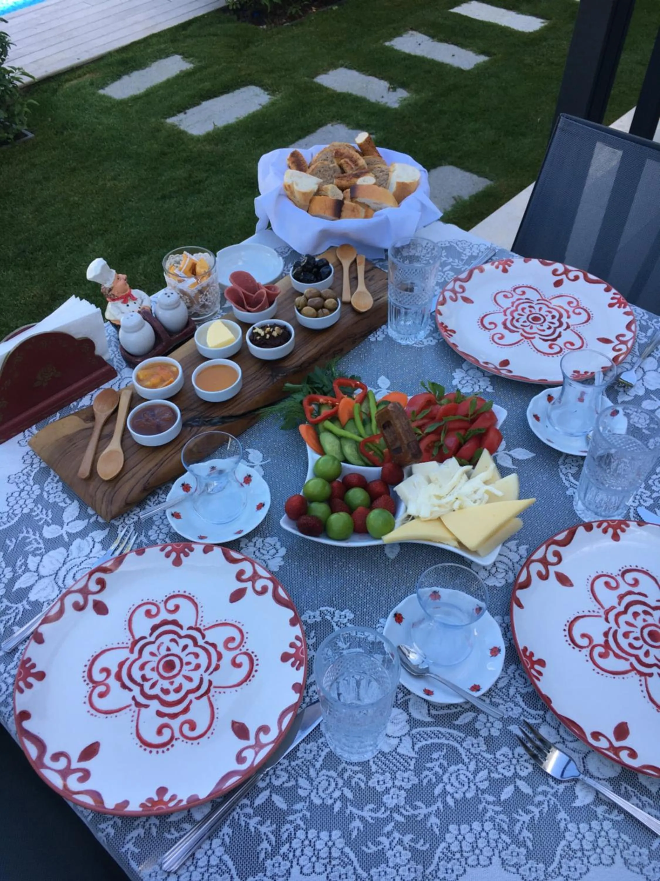 Food and drinks in Villa Oliva Butik Hotel