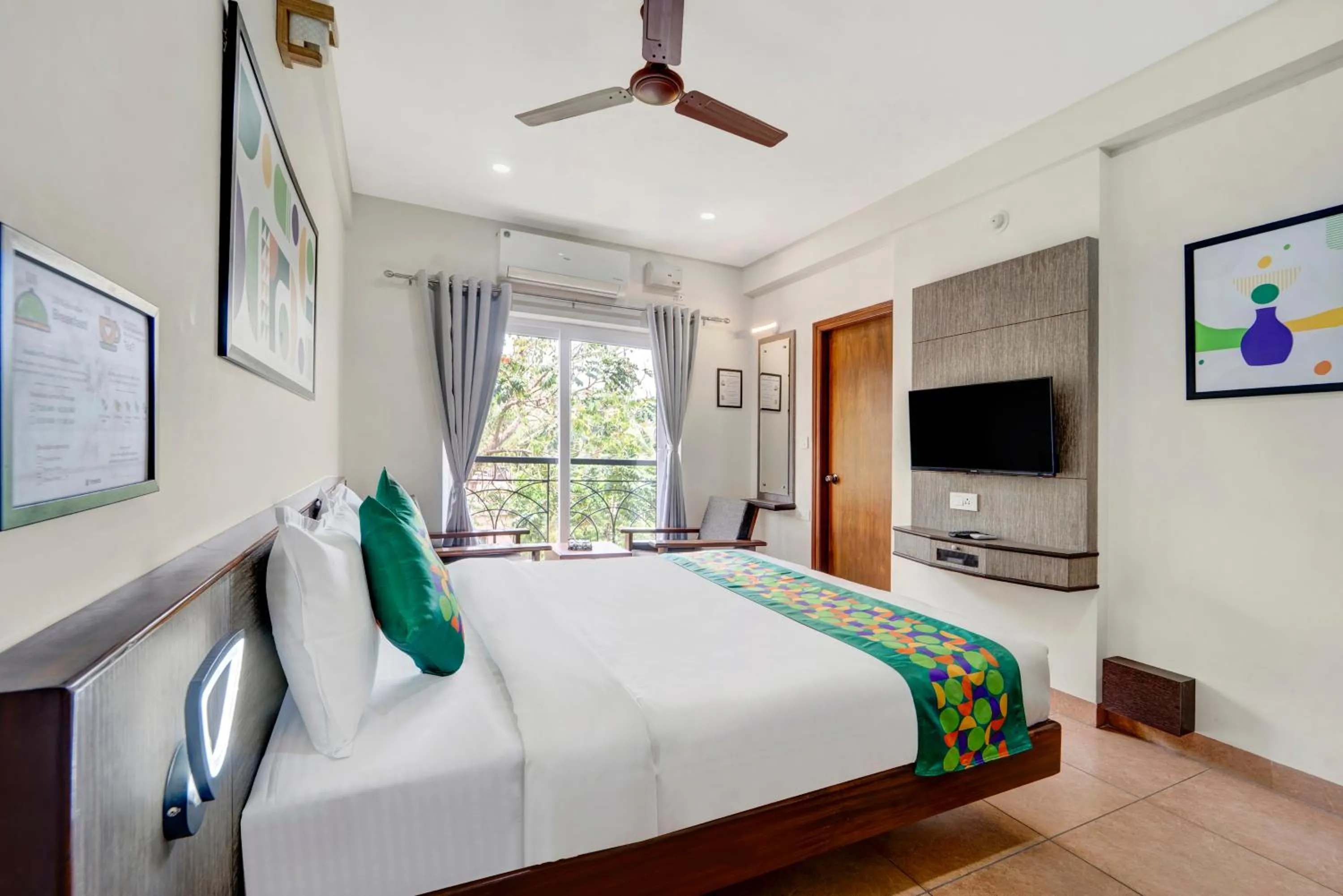 Bedroom, Bed in Treebo Pratham Inn, Manipal