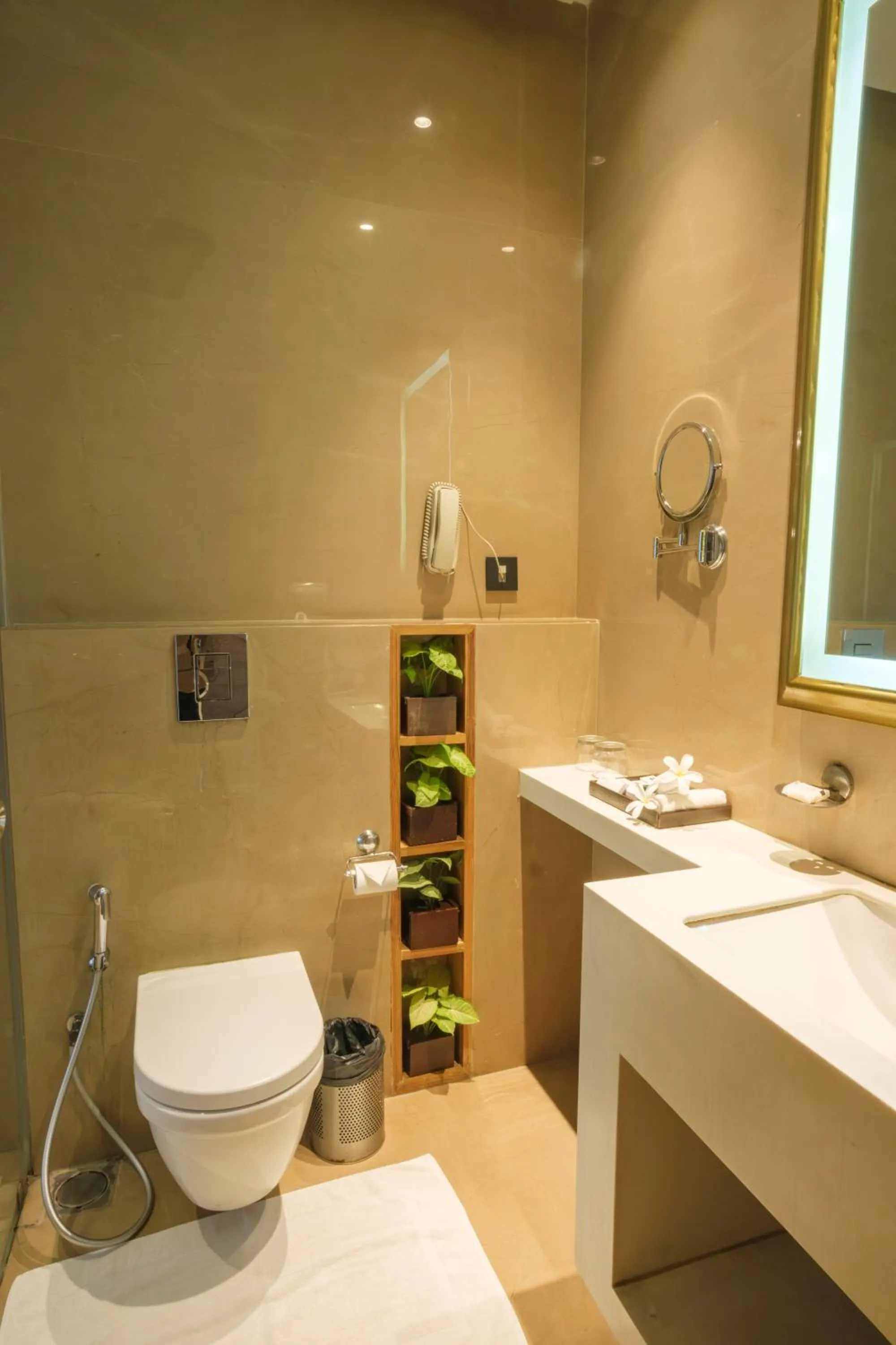 Toilet in Udman Hotel Greater Noida