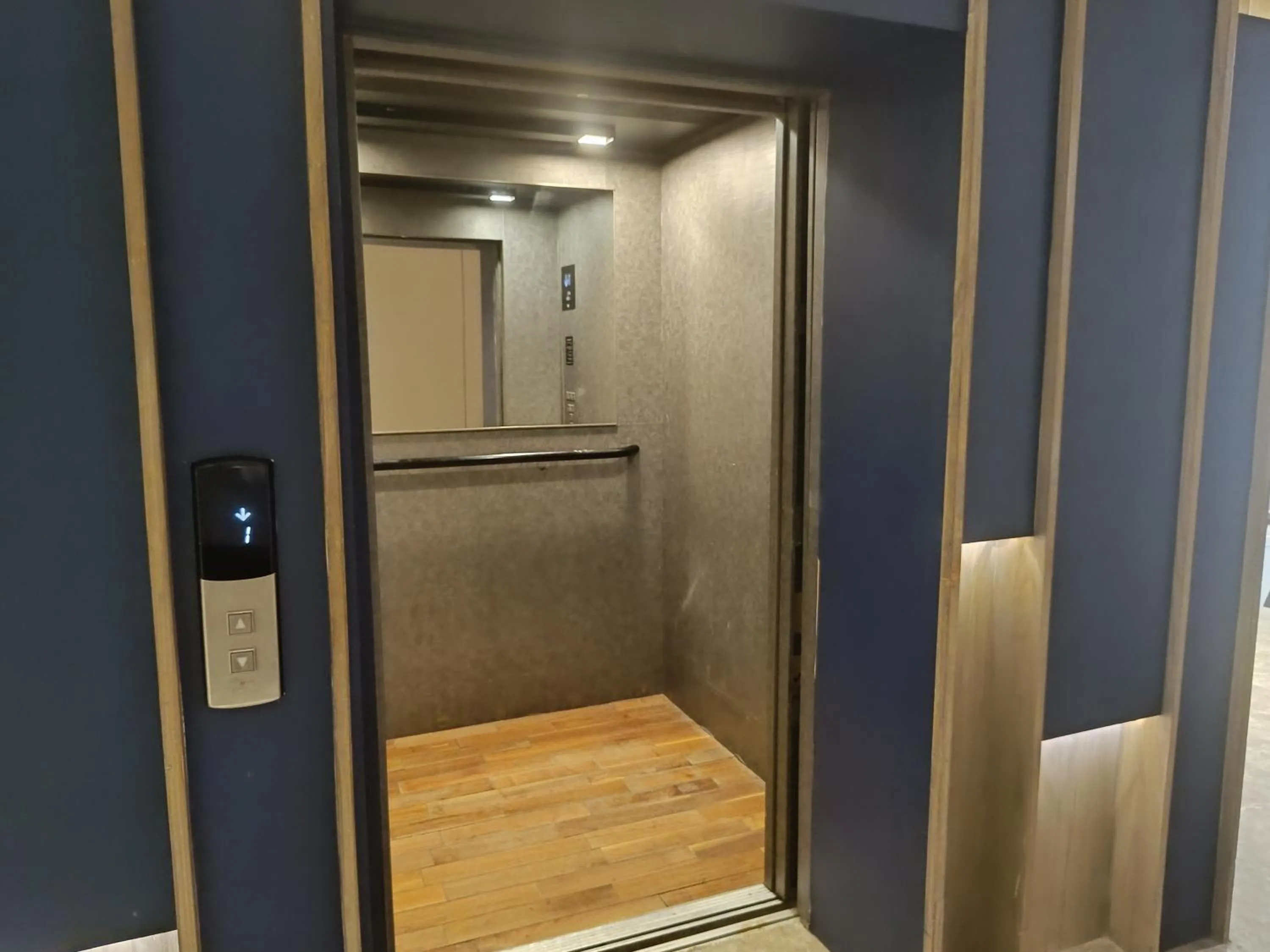 elevator in Udman Hotel Greater Noida