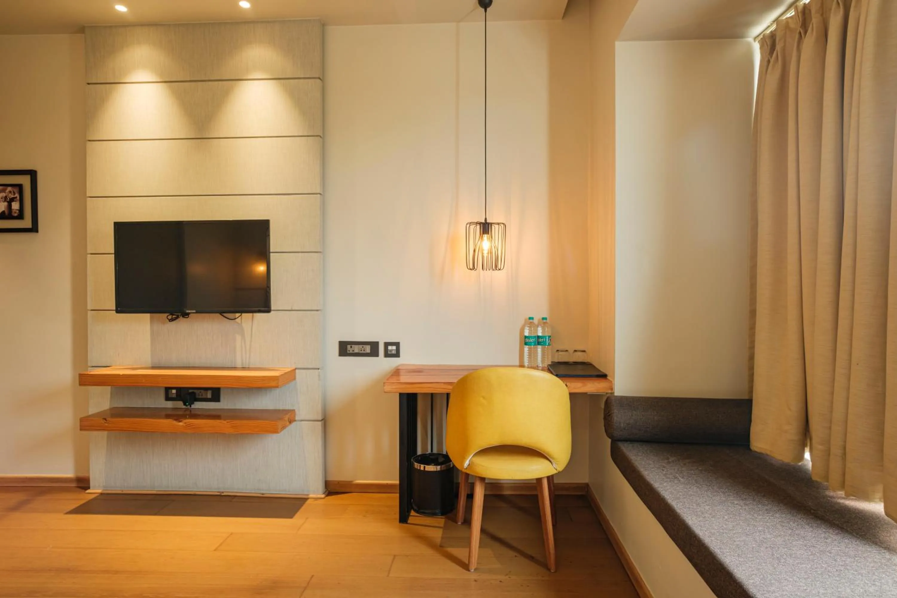 Photo of the whole room in Udman Hotel Greater Noida