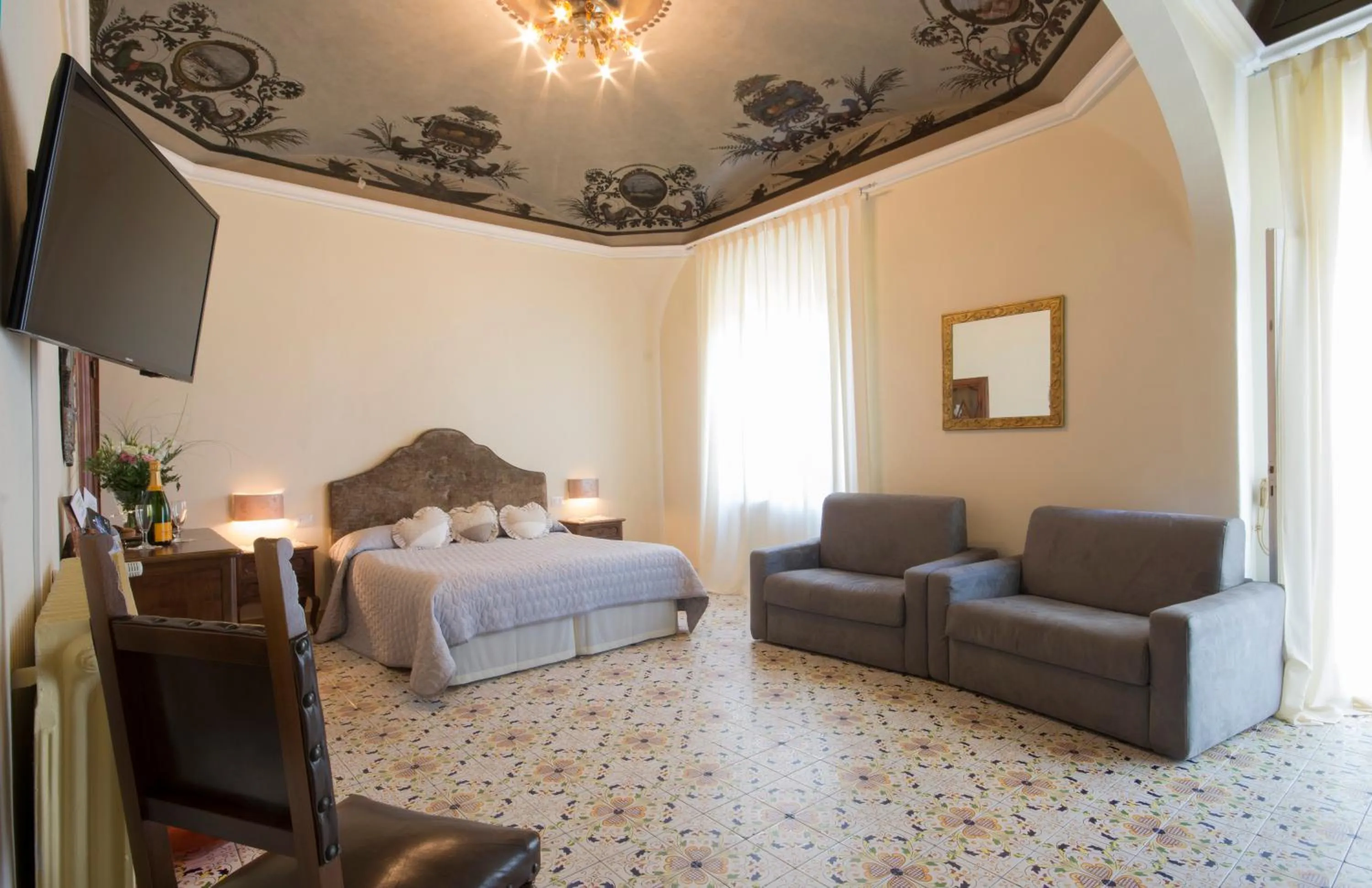 Shower, Bed in B&B Pantaneto - Palazzo Bulgarini
