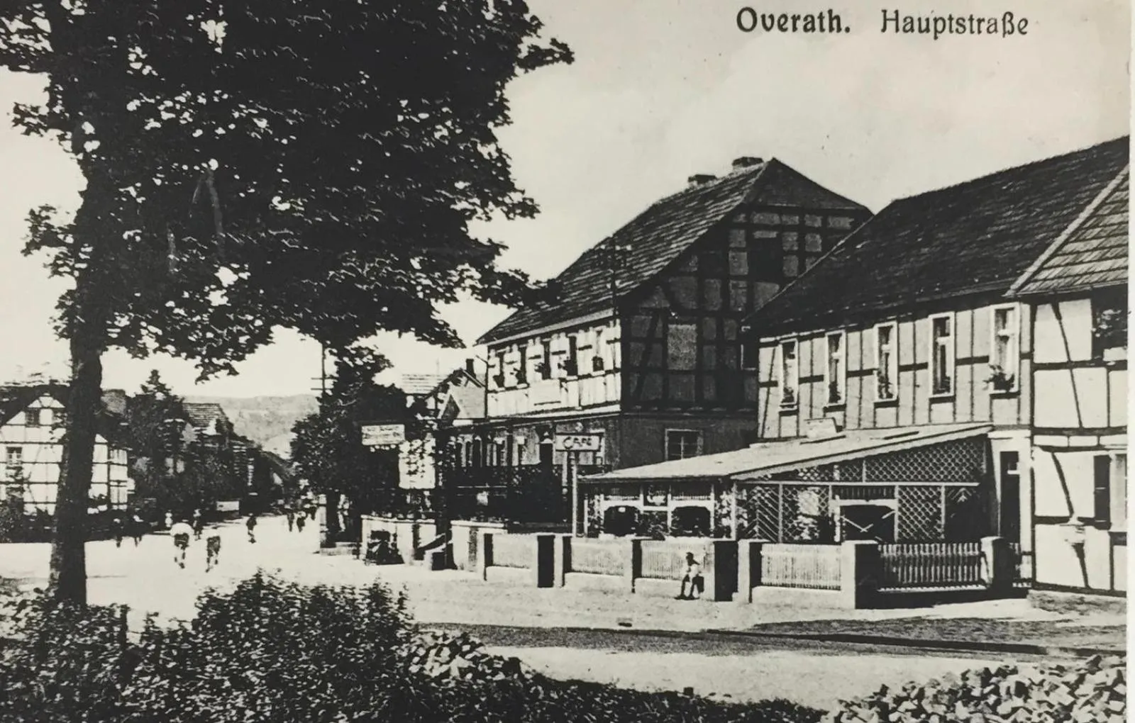 Property building in Bergischer Hof