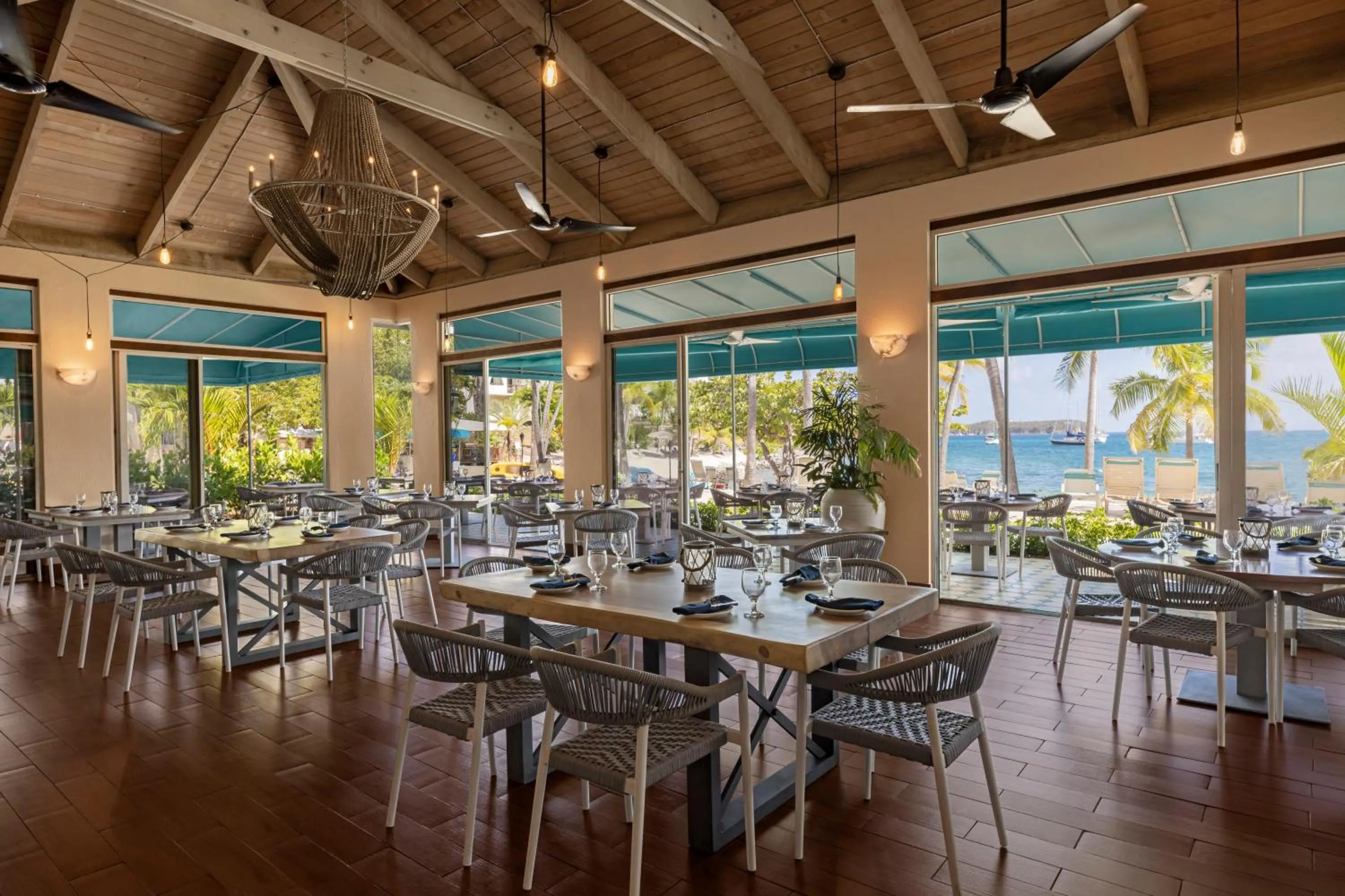Restaurant/places to eat in Elysian Beach Resort