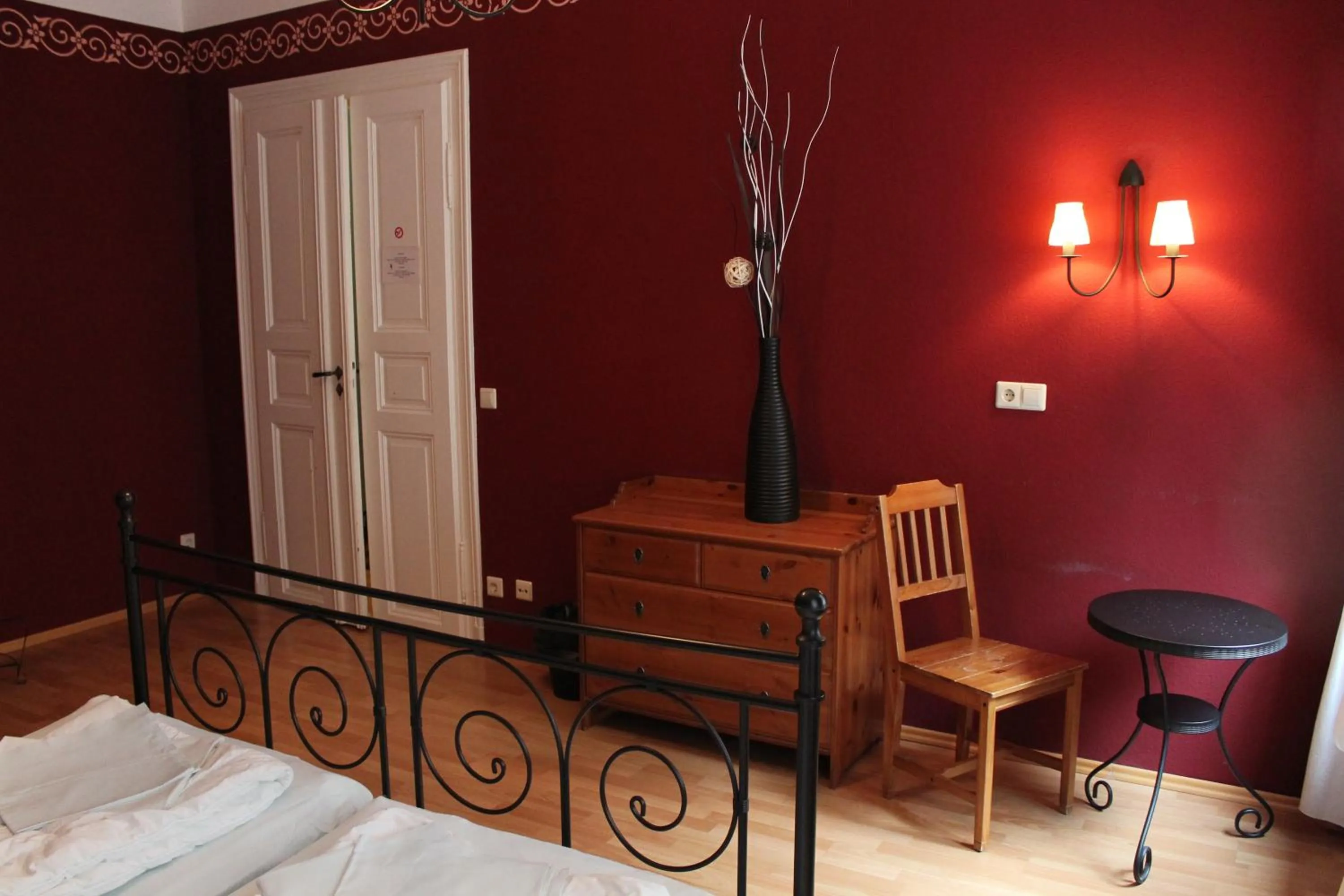 Seating area, Bed in Hostel Louise 20