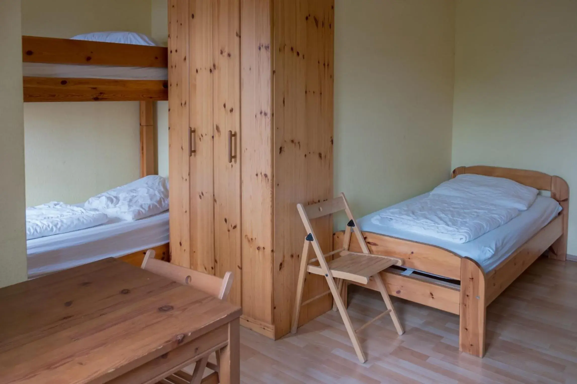 Bunk Bed in Mixed Dormitory Room in Hostel Louise 20 Bunk Bed in Mixed Dormitory Room in Hostel Louise 20