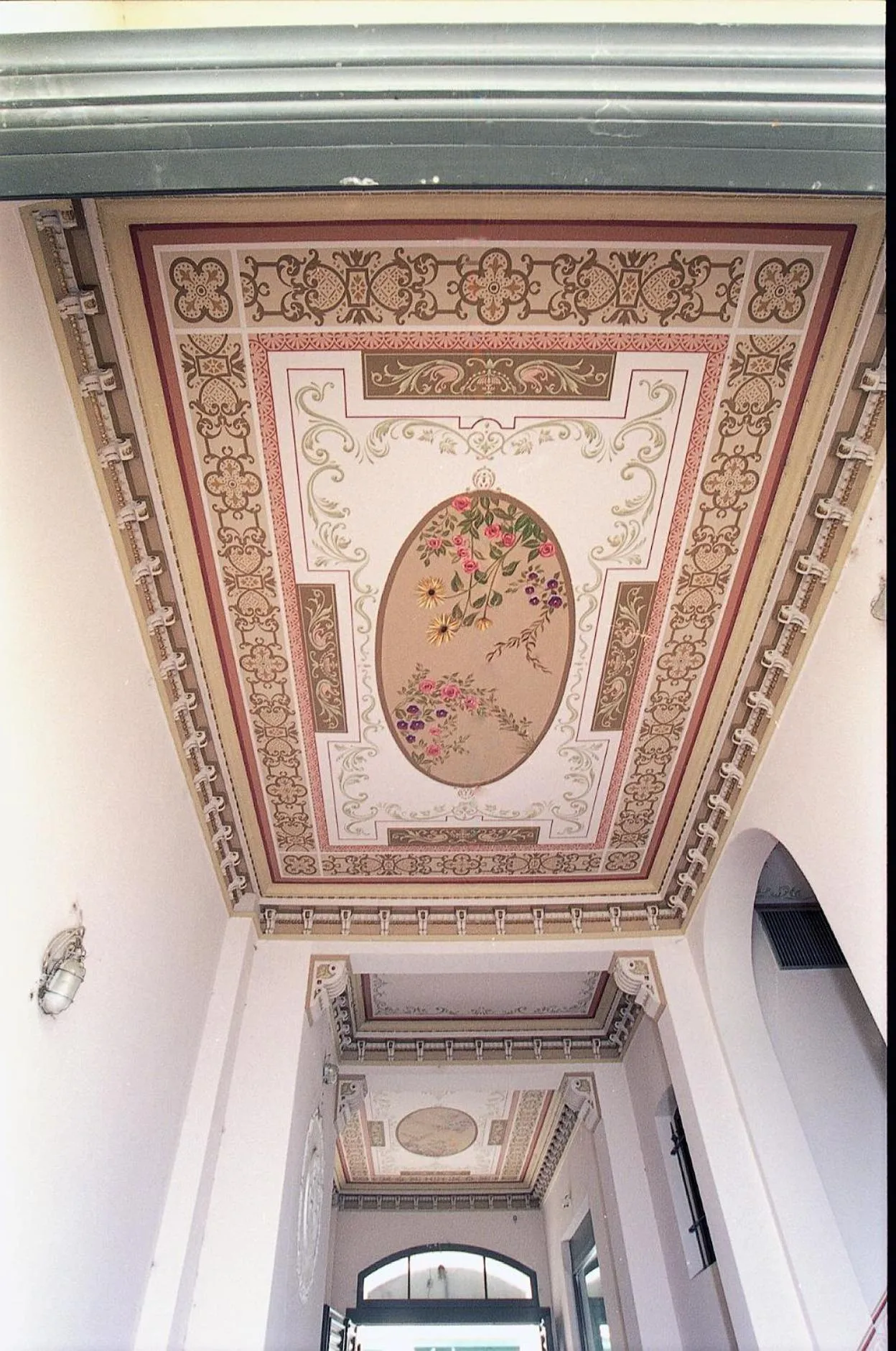 Facade/entrance in Hostel Louise 20