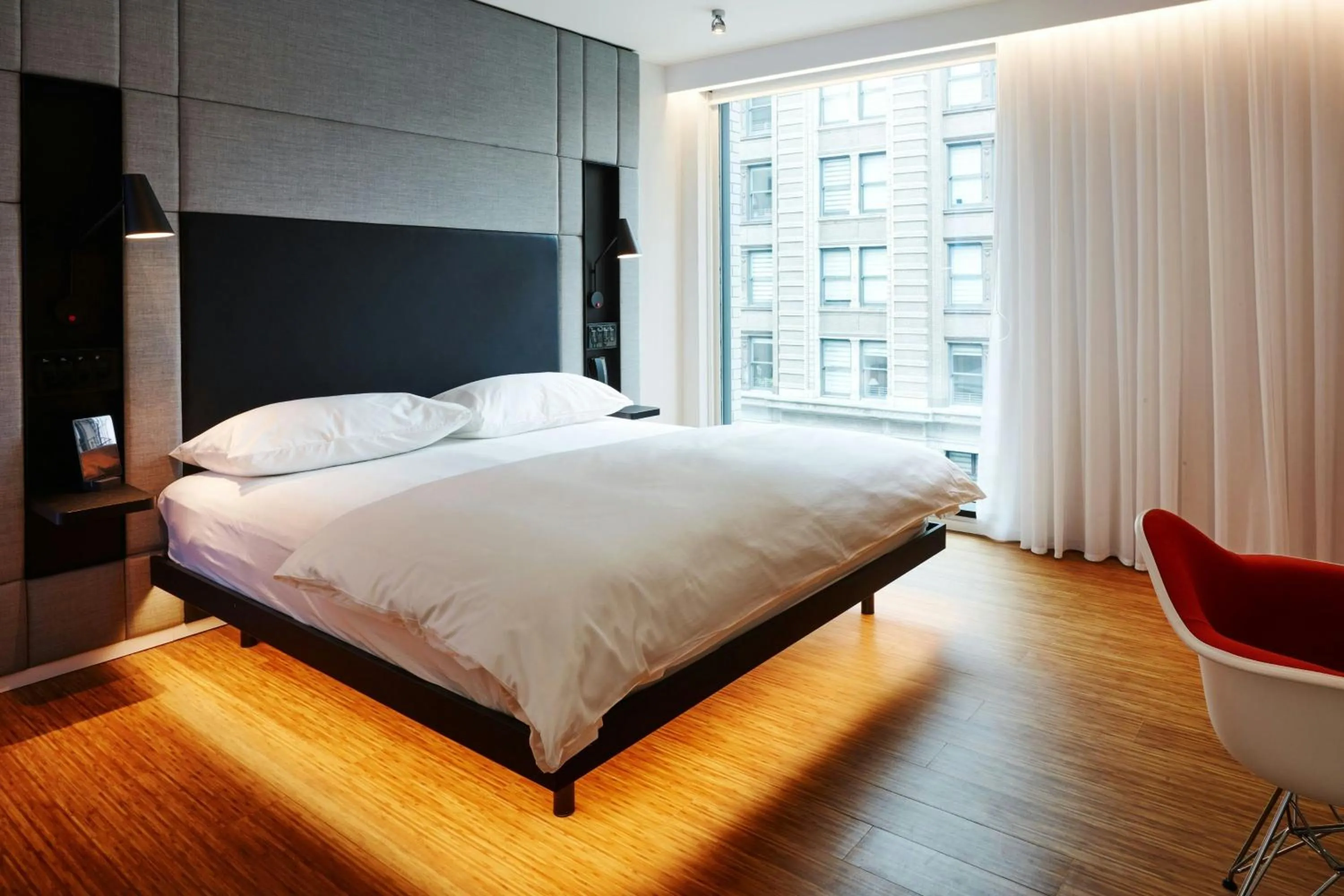 Bedroom, Bed in citizenM Los Angeles Downtown