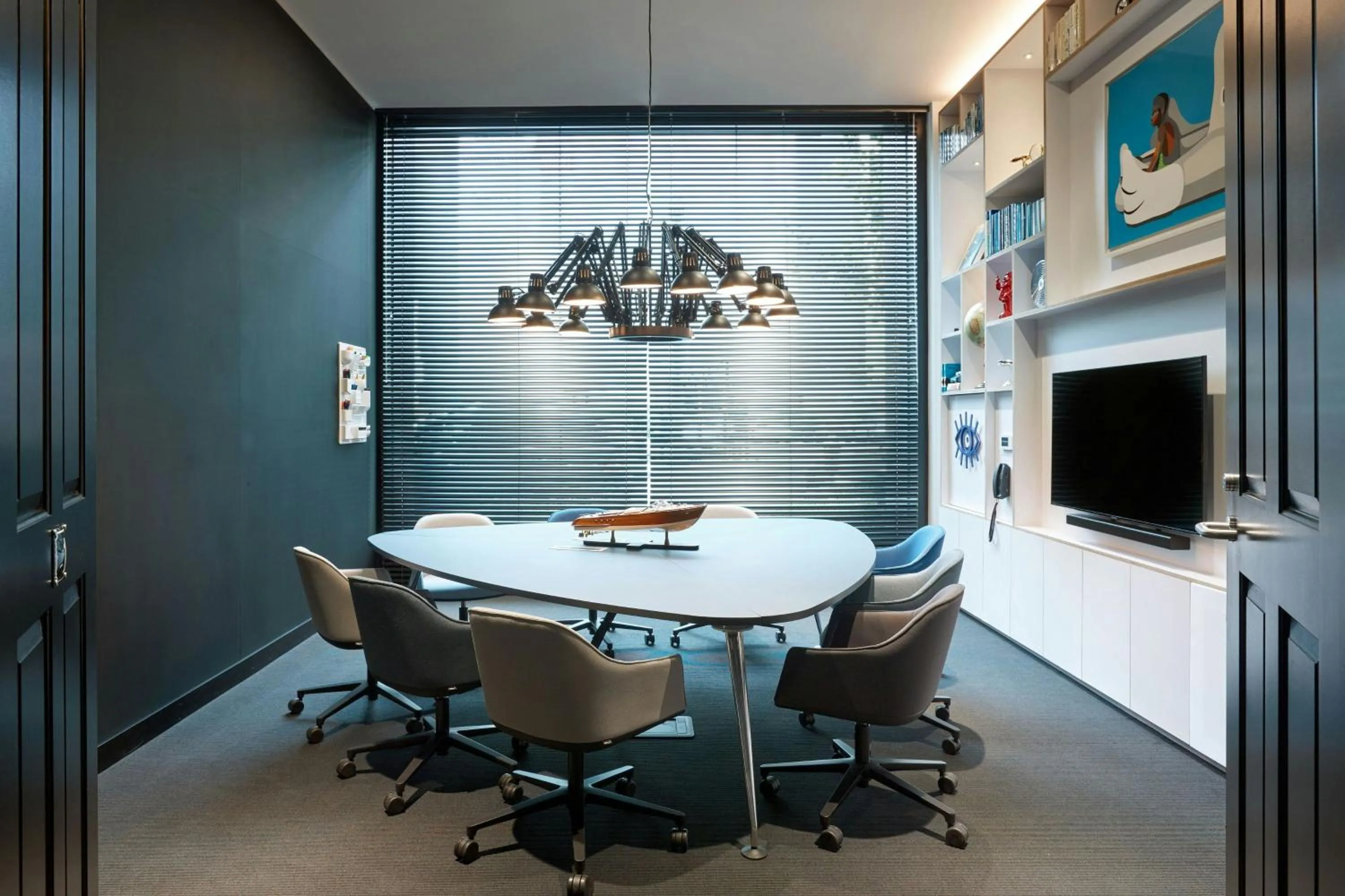 Meeting/conference room in citizenM Los Angeles Downtown