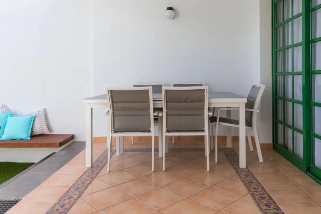 Dúplex con jardín y buenas vistas