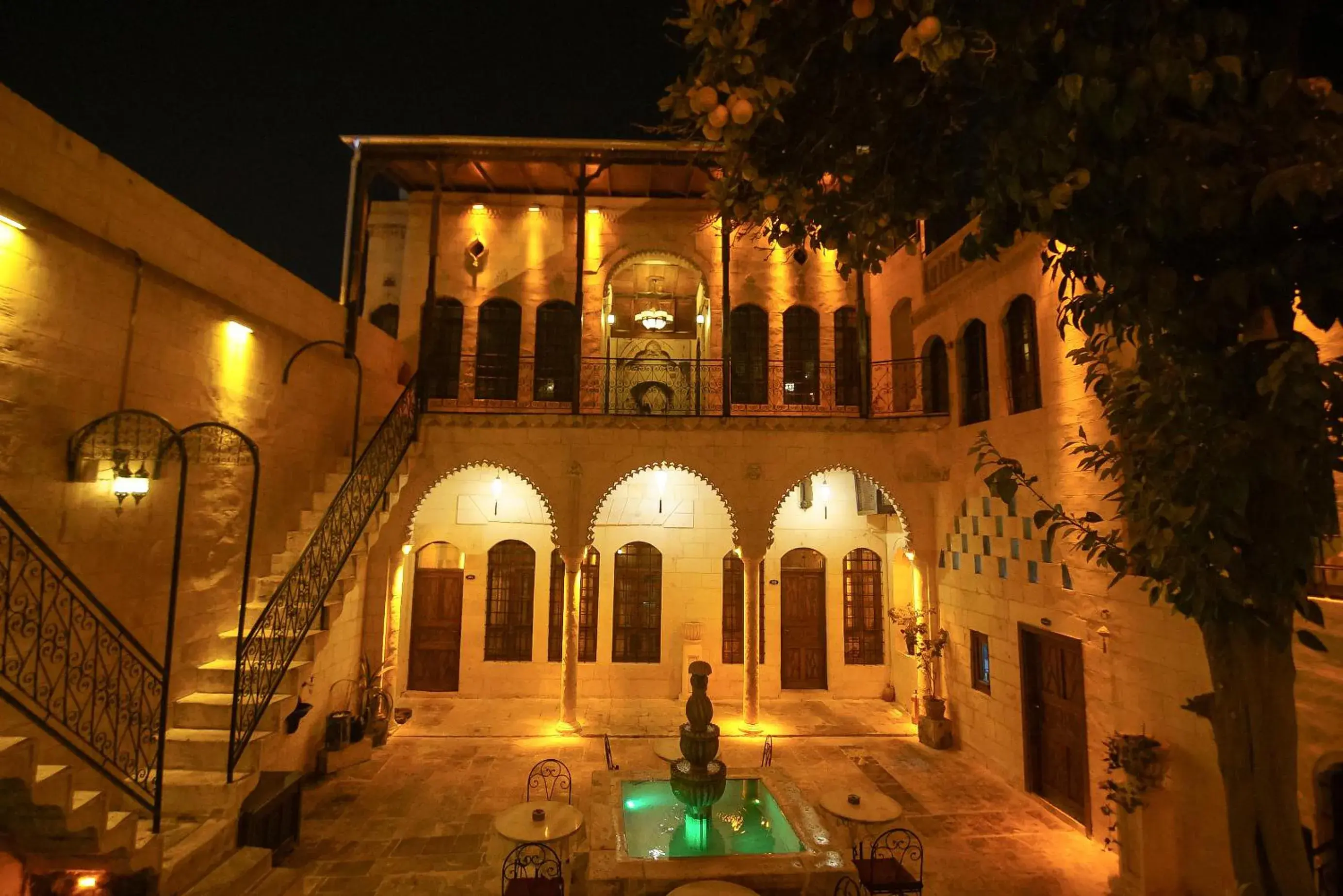 Property building in Hayatlı Konak Property building in Hayatlı Konak