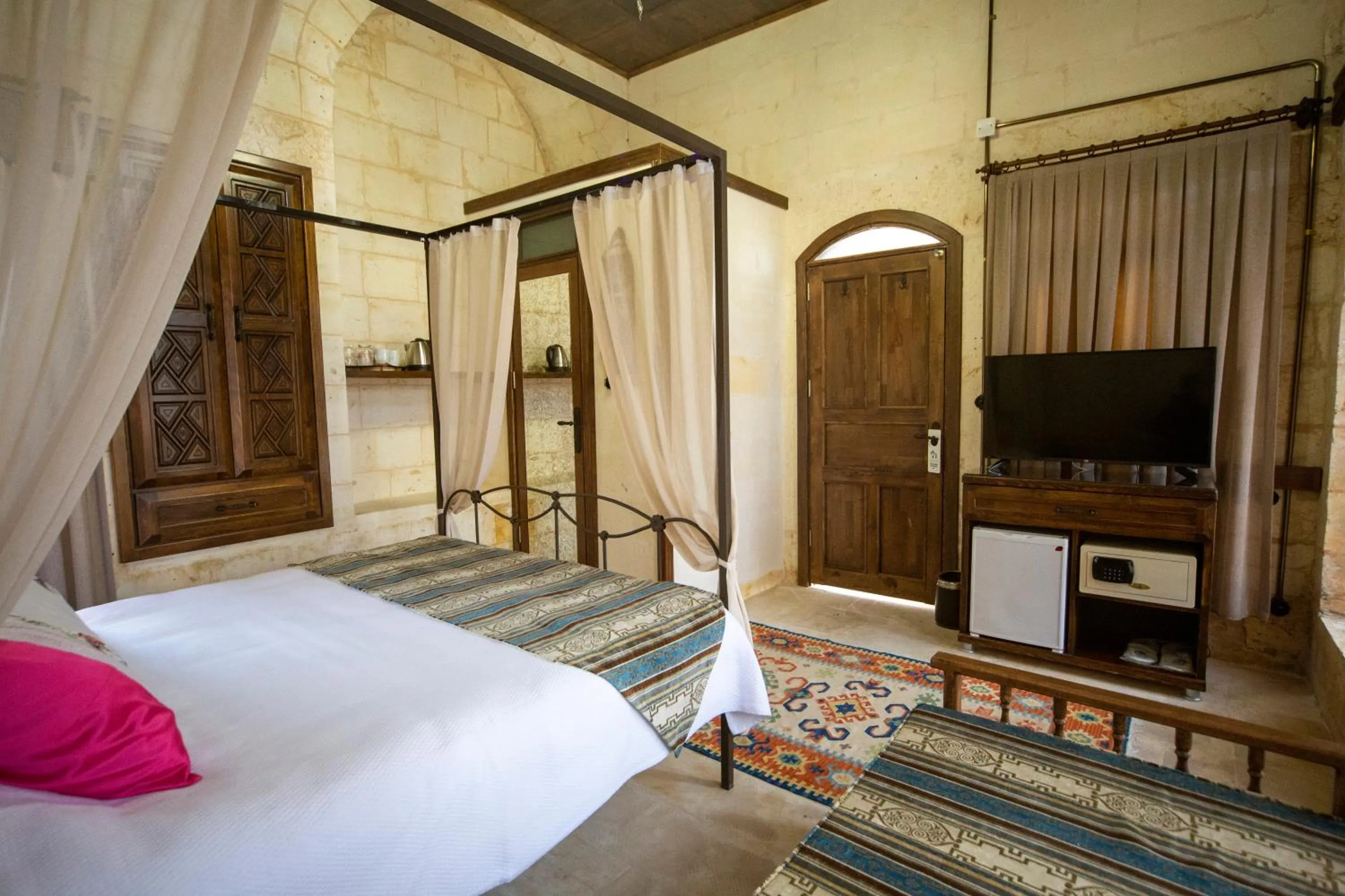 Bed in Hayatlı Konak