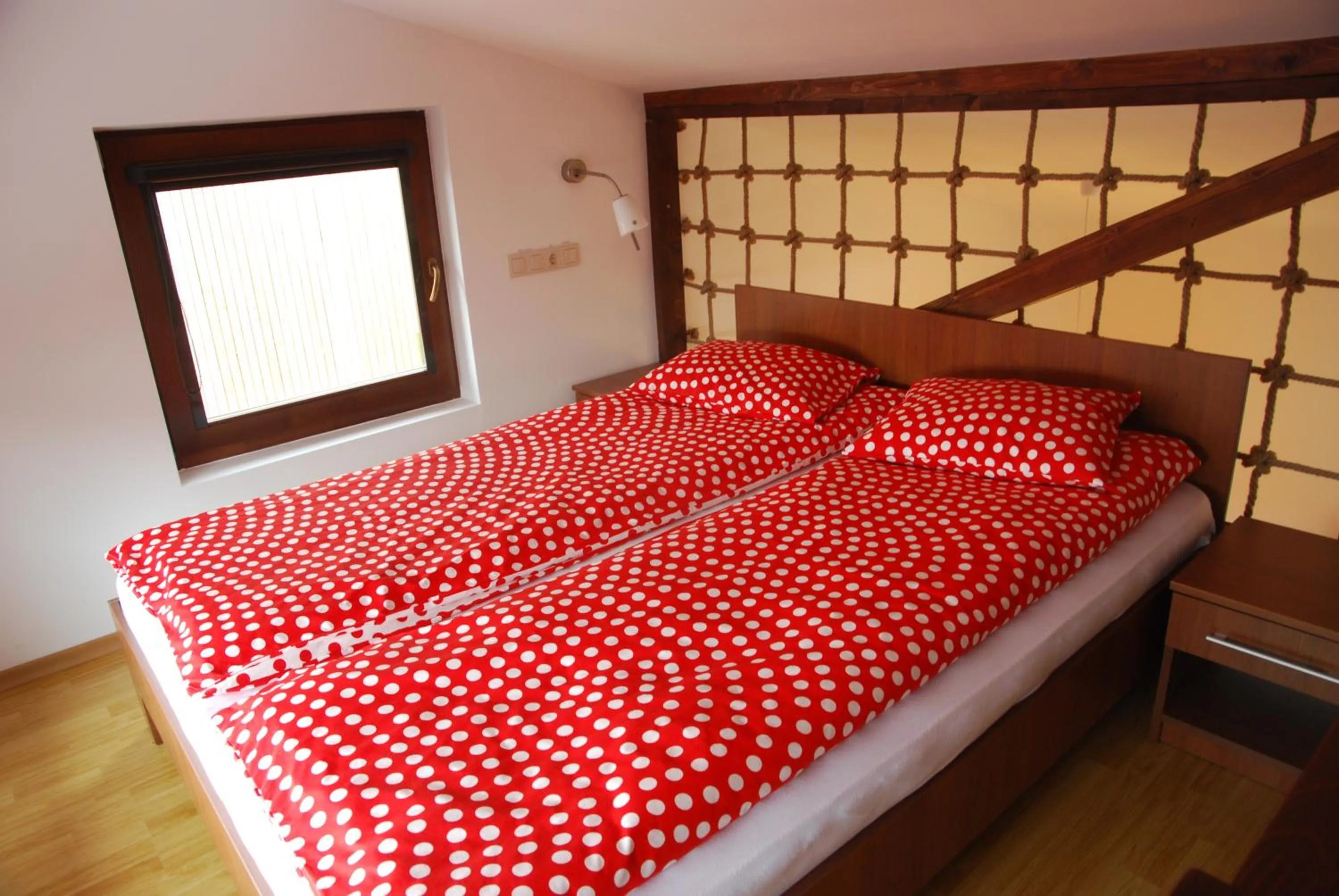 Bed in Bungalouri Horizont