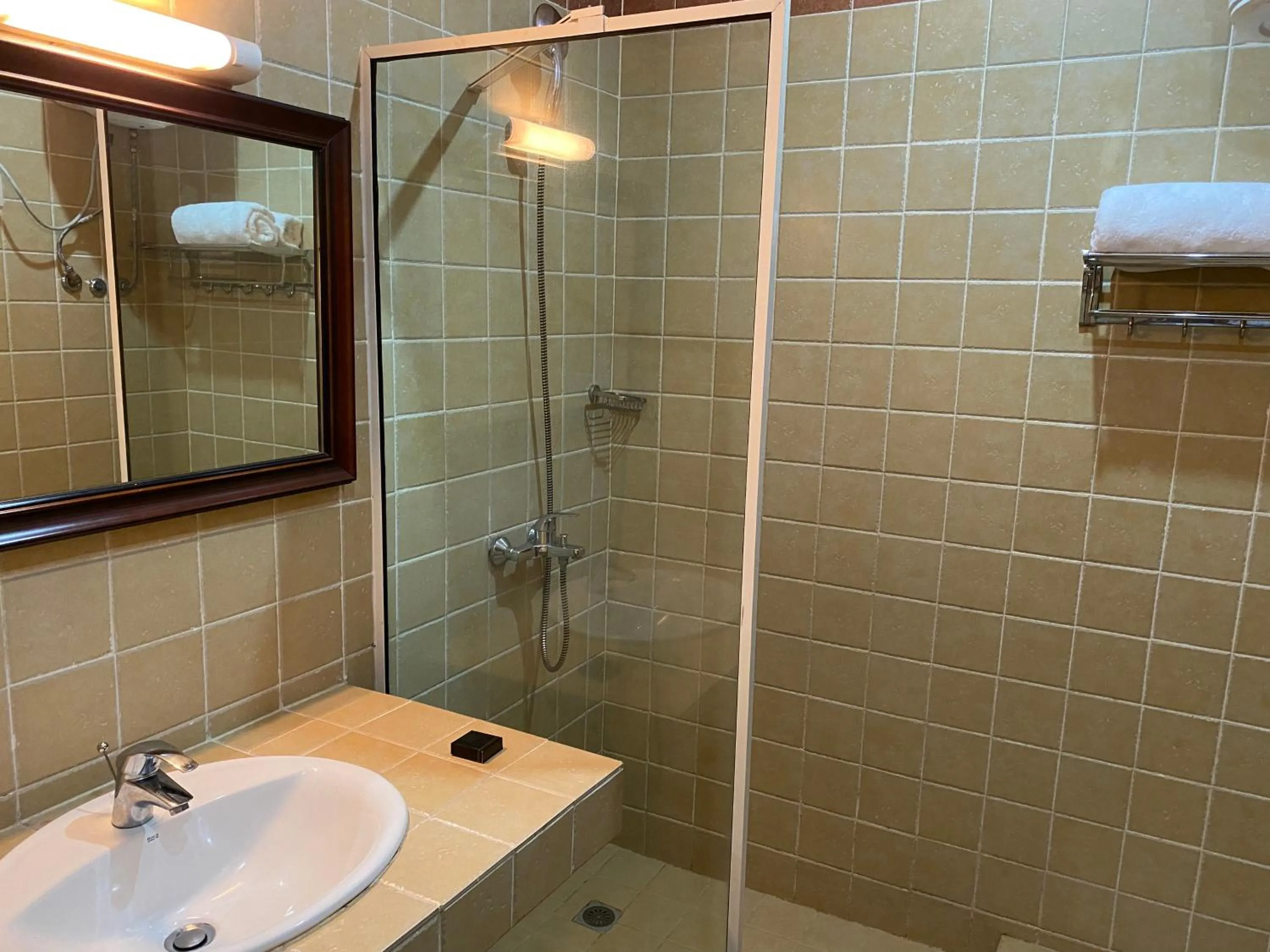 Bathroom in Hôtel Sancta Maria