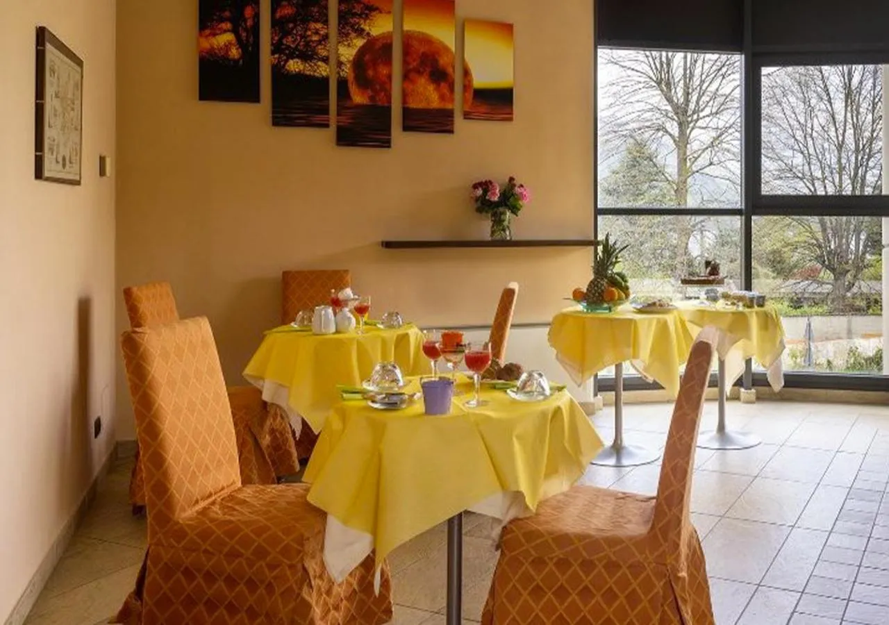 Breakfast in Caprice