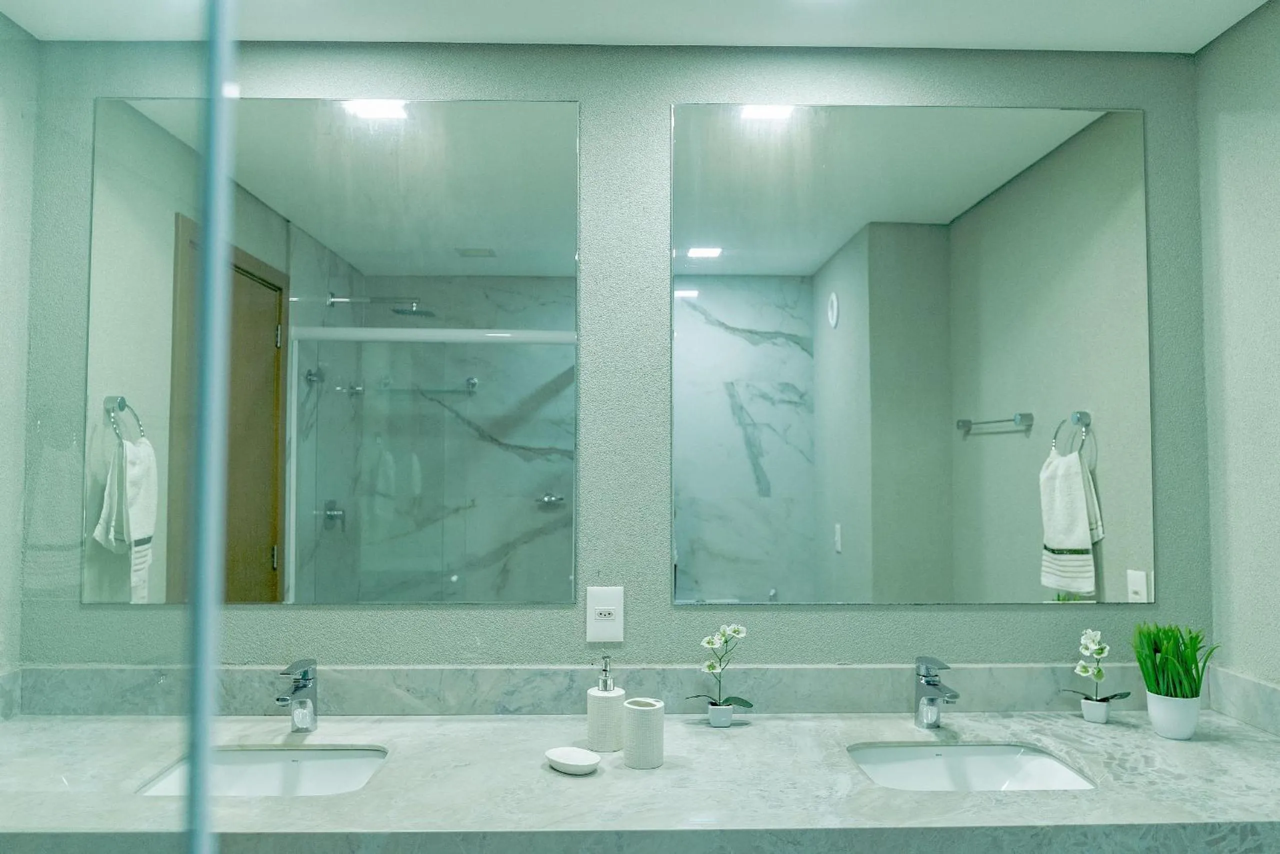 Bathroom in Flat Ile de Pipa Premium Maui by Qavi