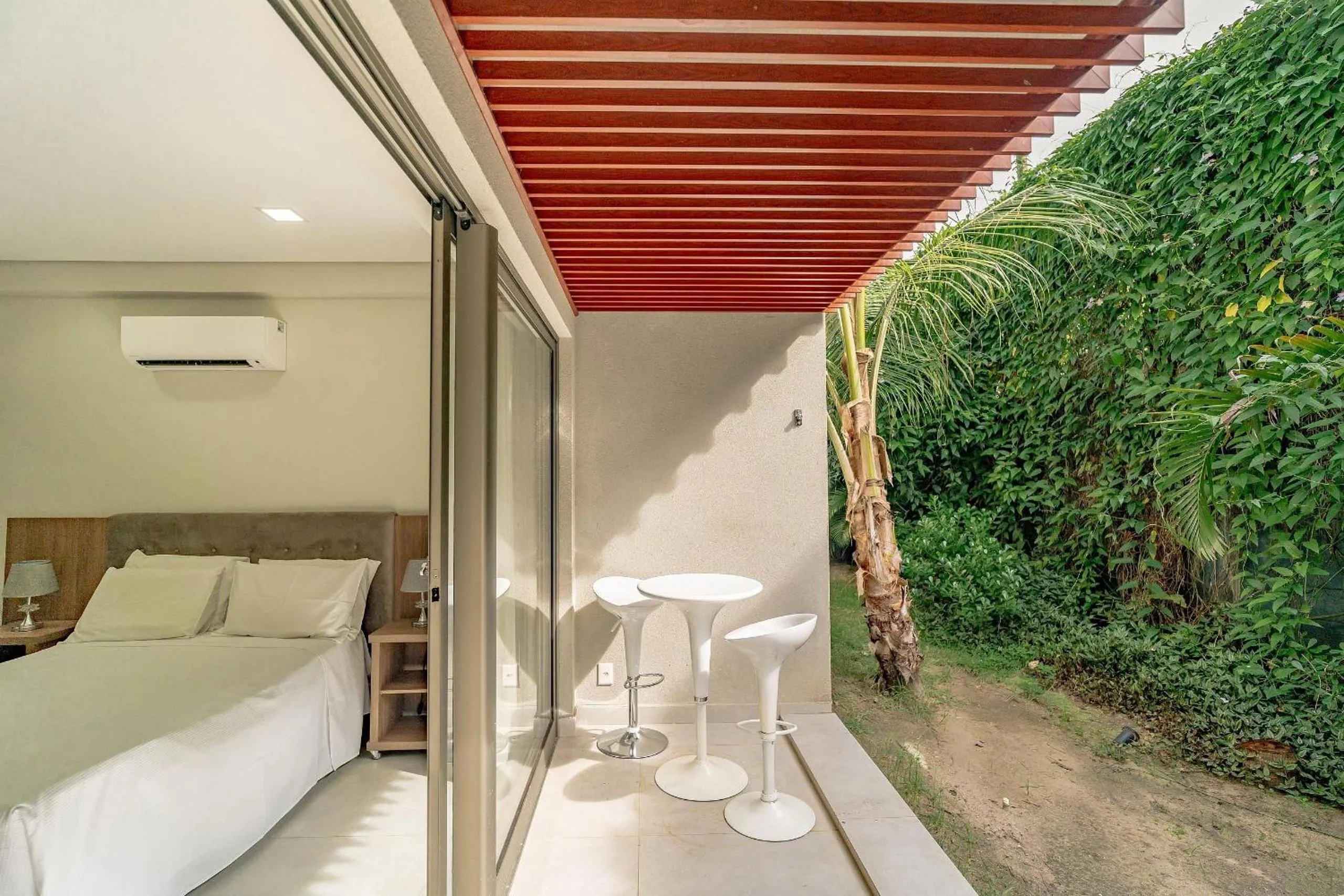Balcony/Terrace, Bed in Flat Ile de Pipa Premium Maui by Qavi