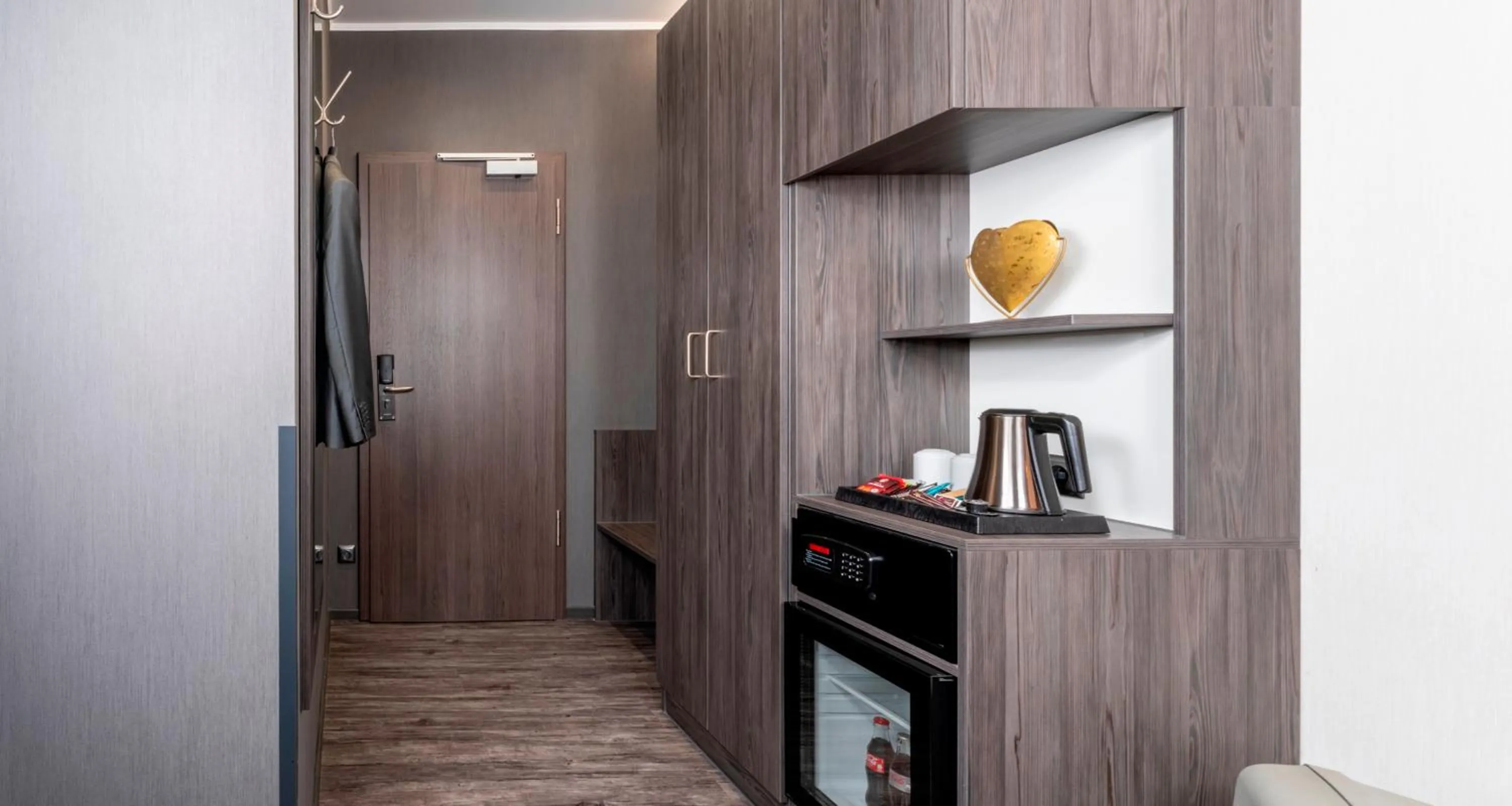 Coffee/tea facilities in PLAZA Premium Parkhotel Norderstedt