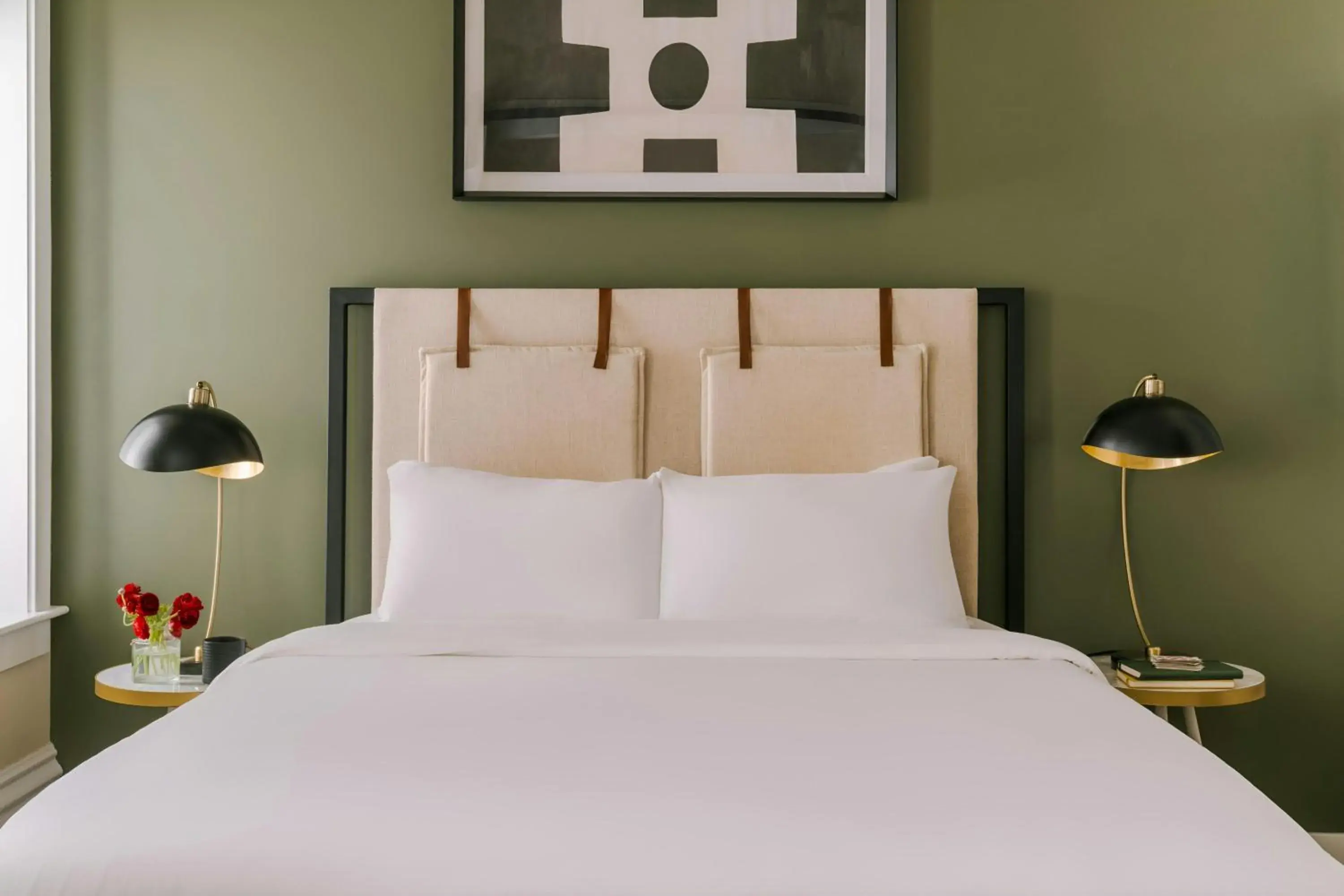 One-Bedroom Apartment with Queen Bed in Sonder by Marriott Bonvoy Jewelers Row Apartments Millenium Park One-Bedroom Apartment with Queen Bed in Sonder by Marriott Bonvoy Jewelers Row Apartments Millenium Park