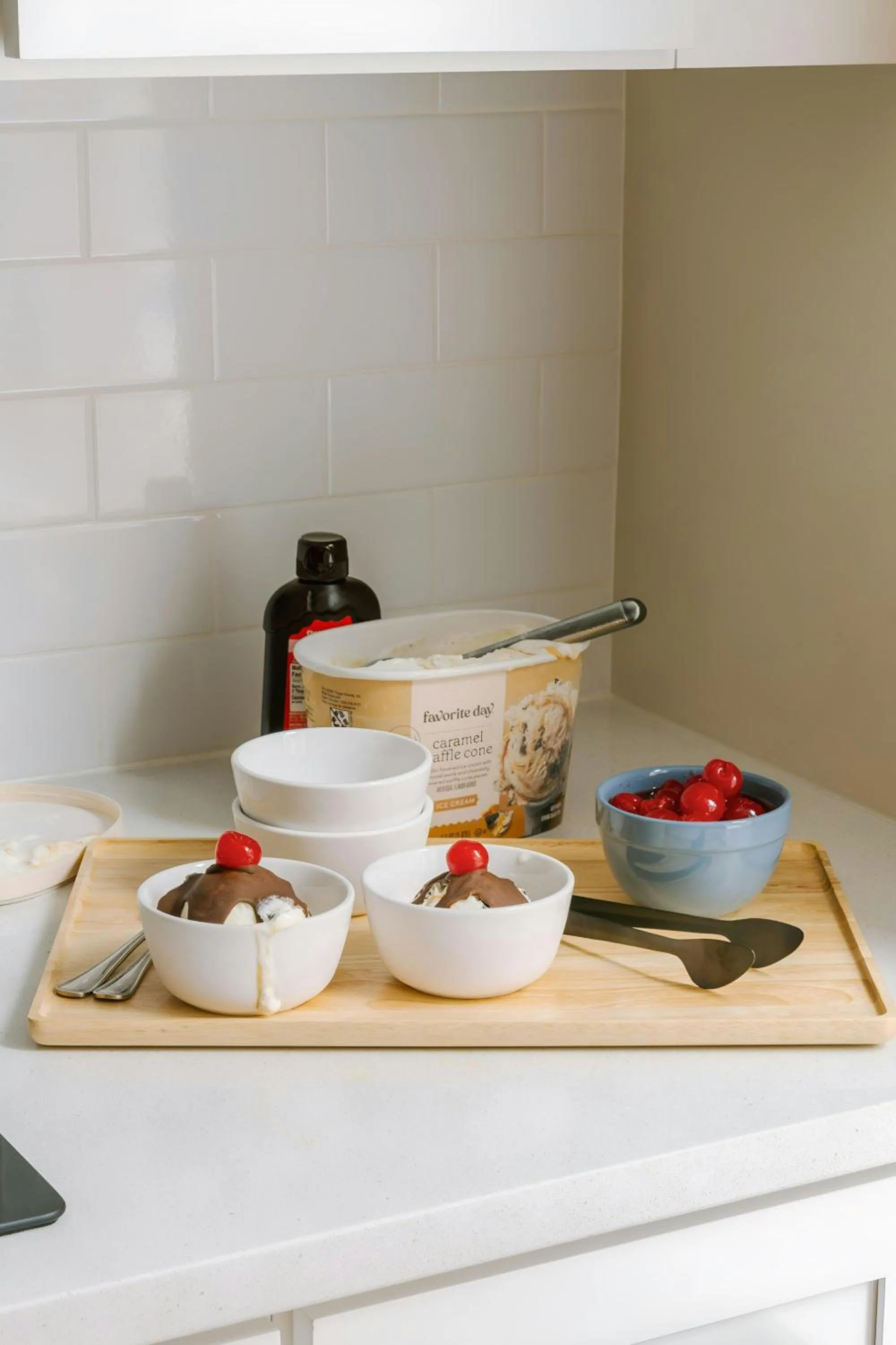 Kitchen or kitchenette in Sonder by Marriott Bonvoy Jewelers Row Apartments Millenium Park