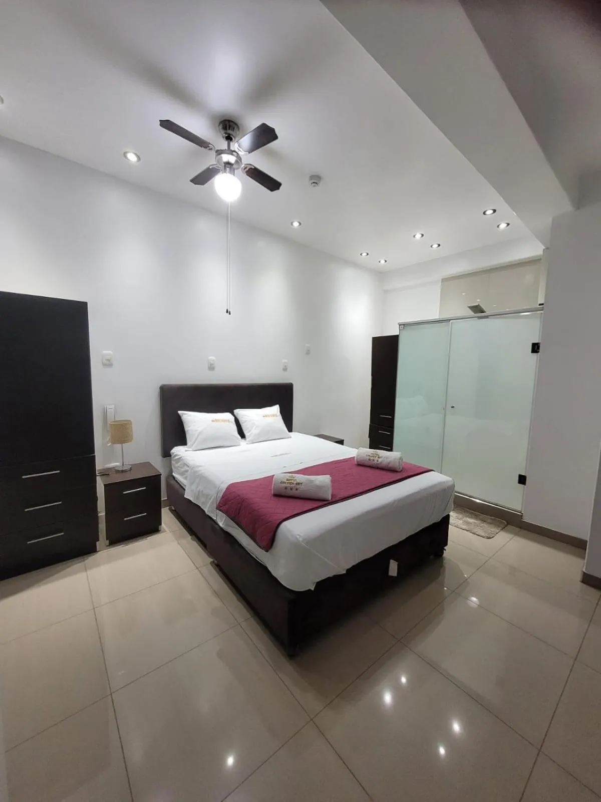 Photo of the whole room in GOLDEN SKY