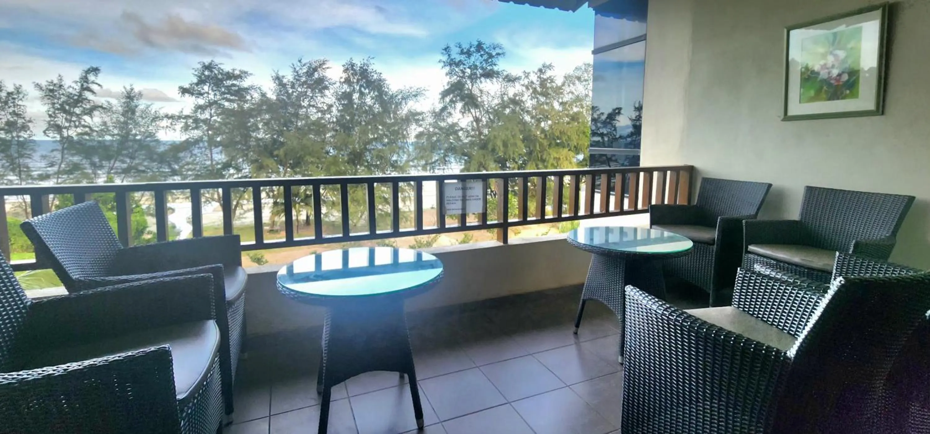 Samsuria Beach Resort & Residence