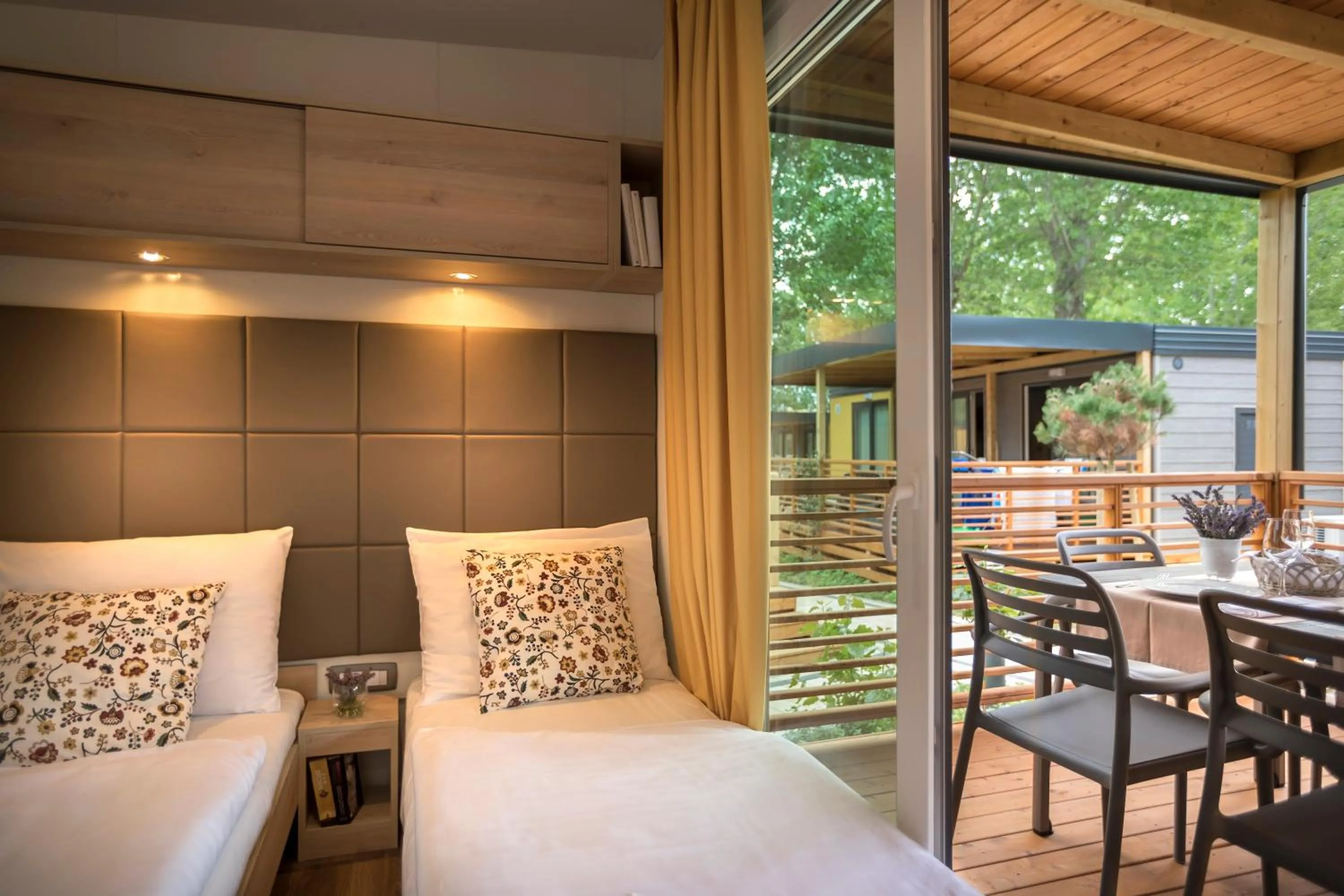 Balcony/Terrace, Bed in Valamar Camping San Marino