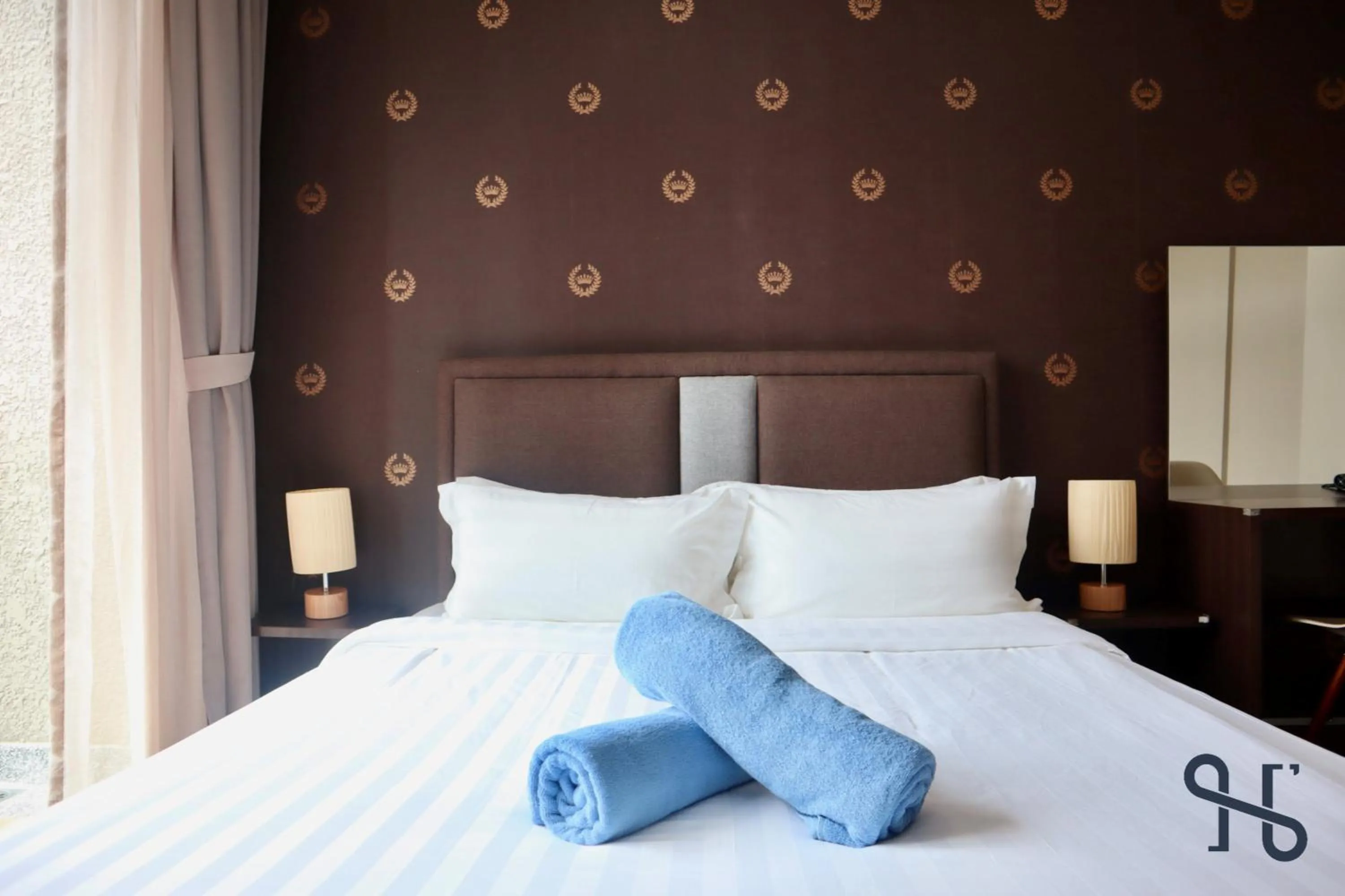 Bed in Homesuite' Home at Riverson Soho