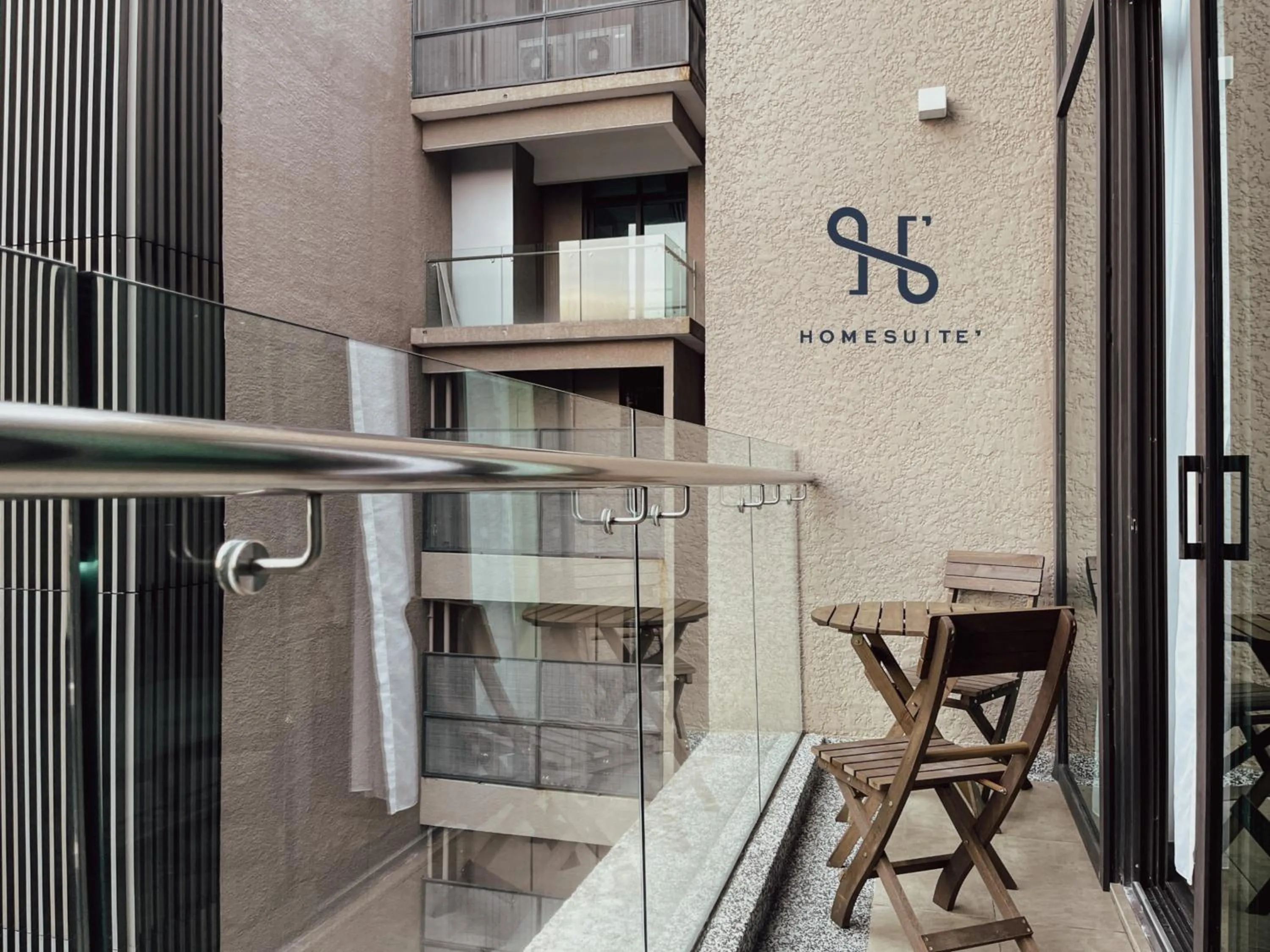 Balcony/Terrace in Homesuite' Home at Riverson Soho