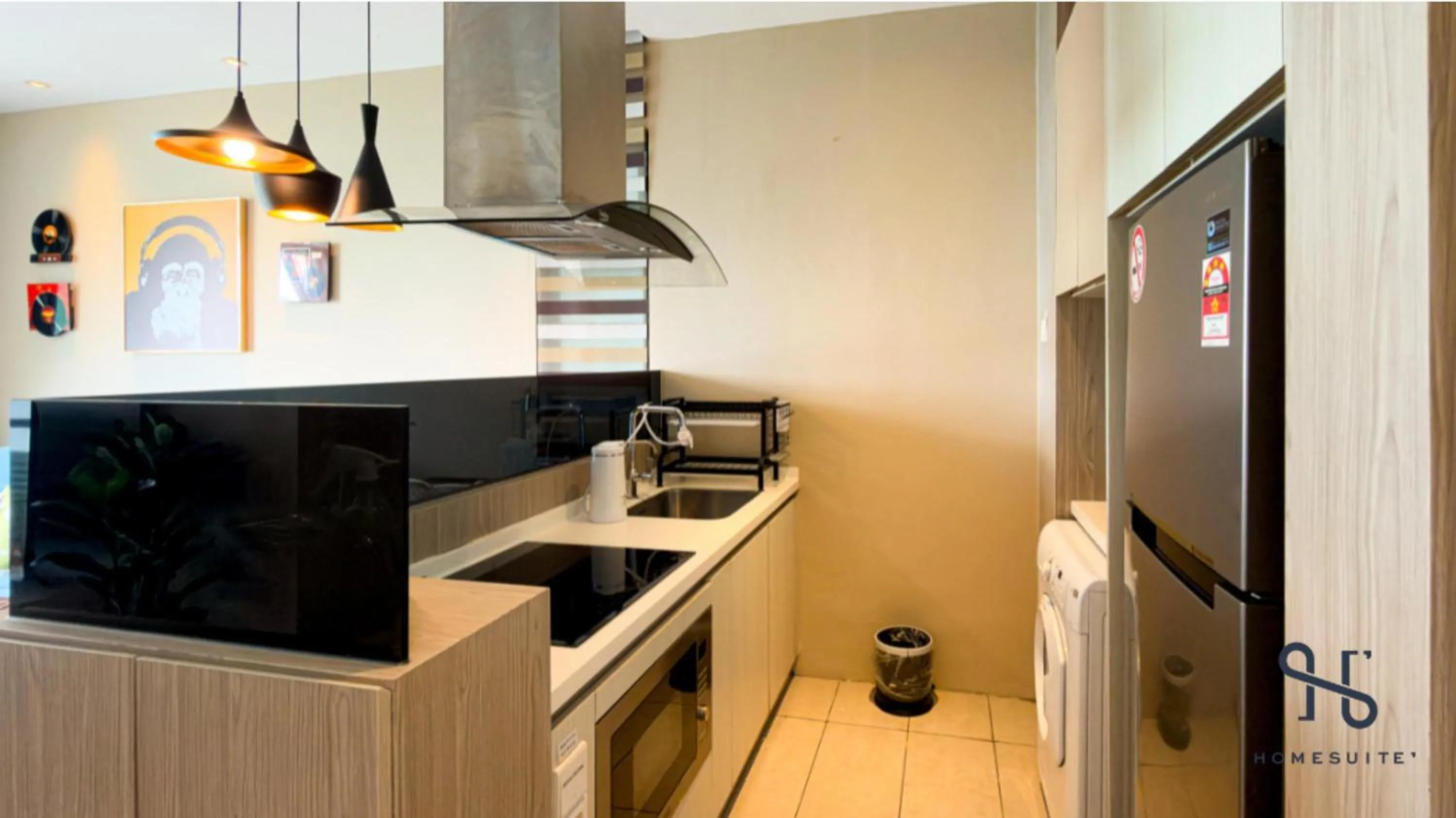 Kitchen or kitchenette in Homesuite' Home at Riverson Soho
