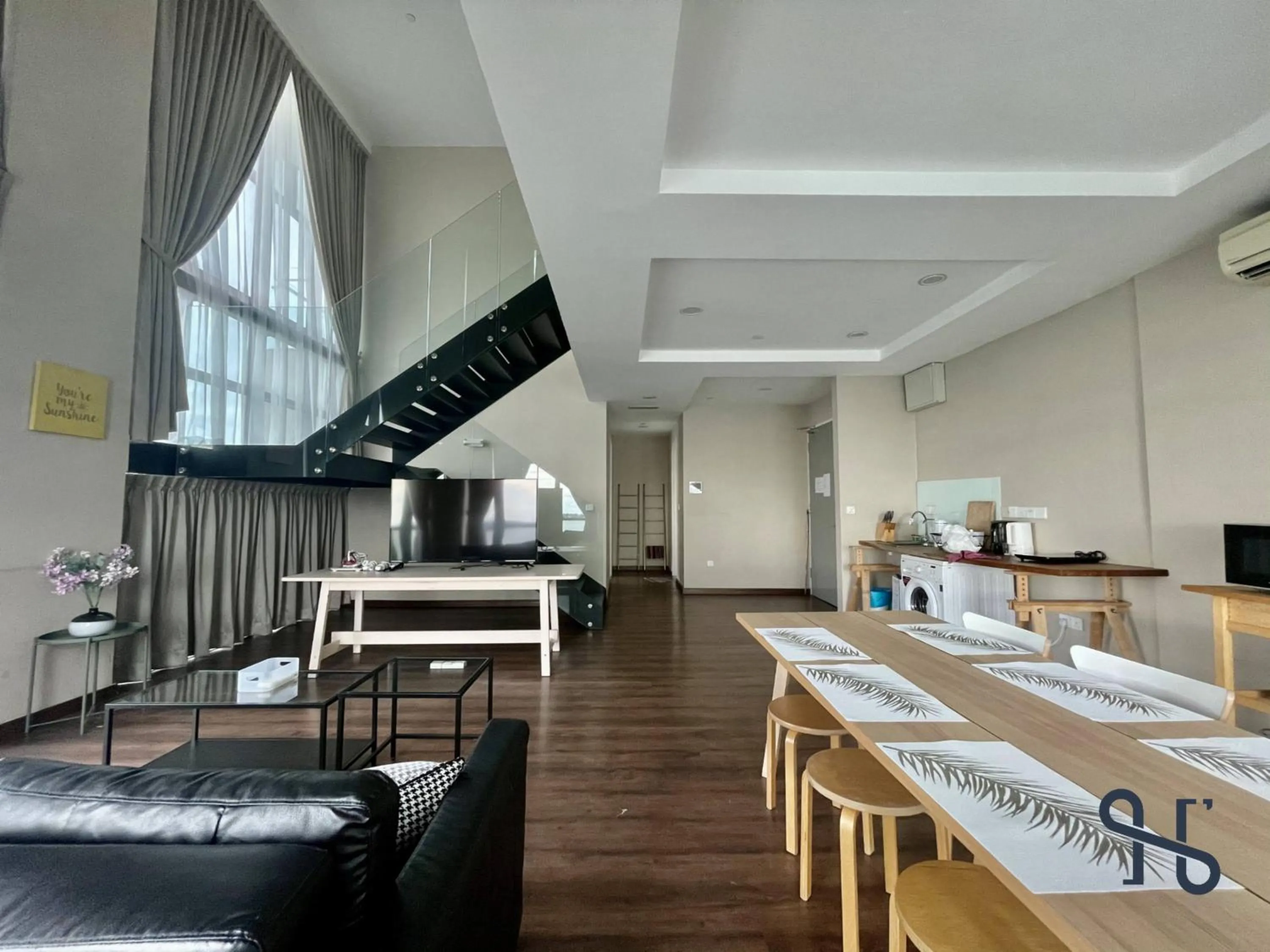 Living room in Homesuite' Home at Riverson Soho