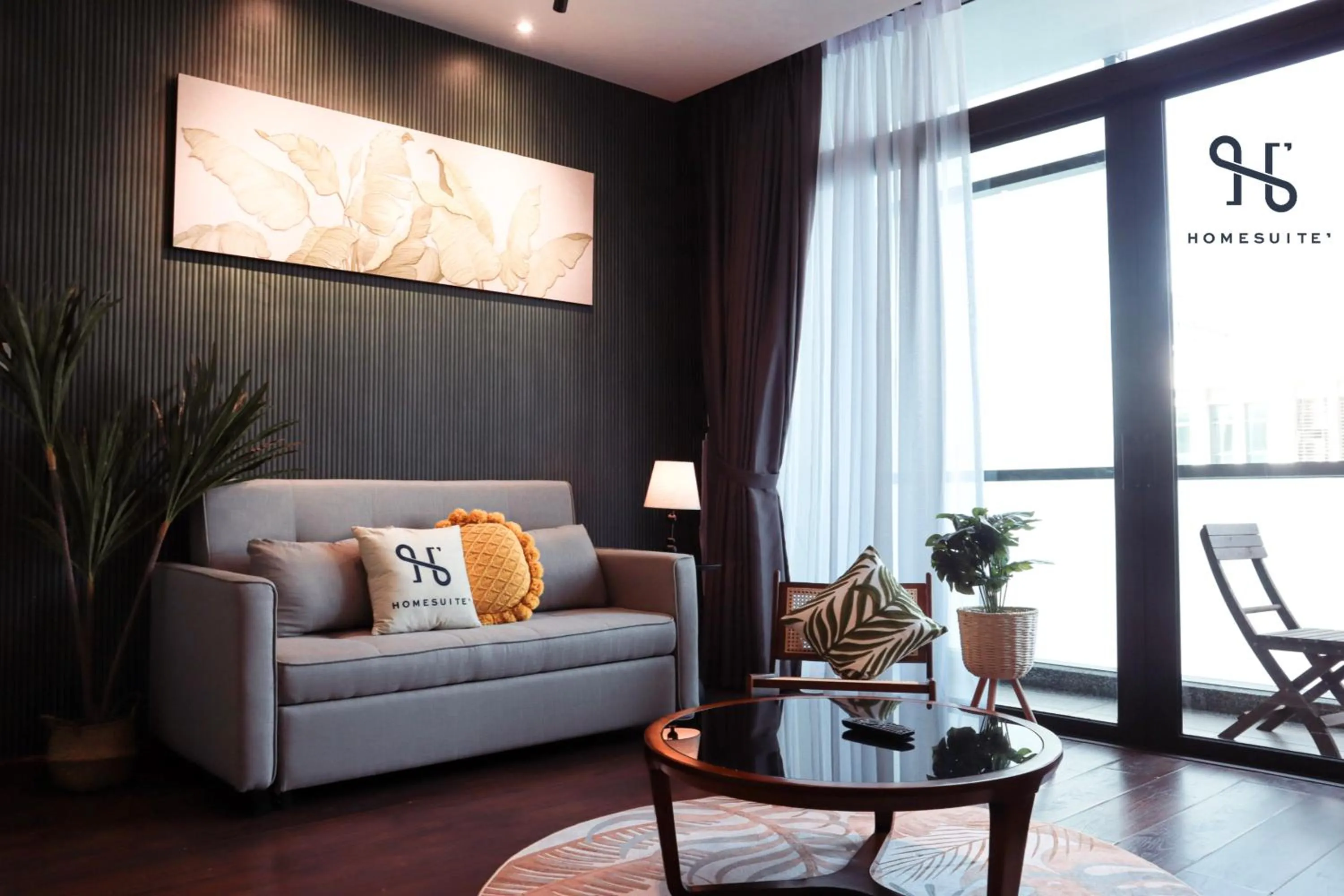 Seating area in Homesuite' Home at Riverson Soho