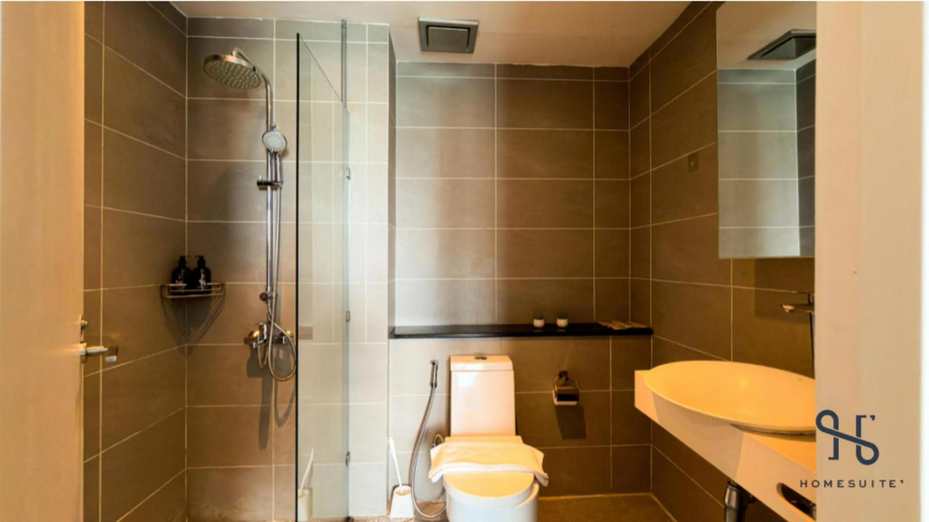 Bathroom in Homesuite' Home at Riverson Soho