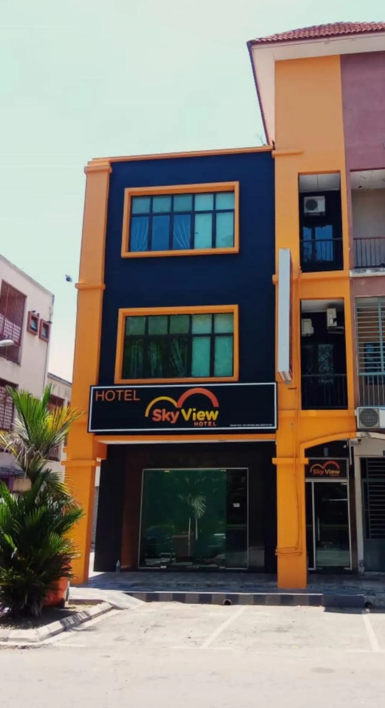 Property building in Sky View Hotel Dengkil