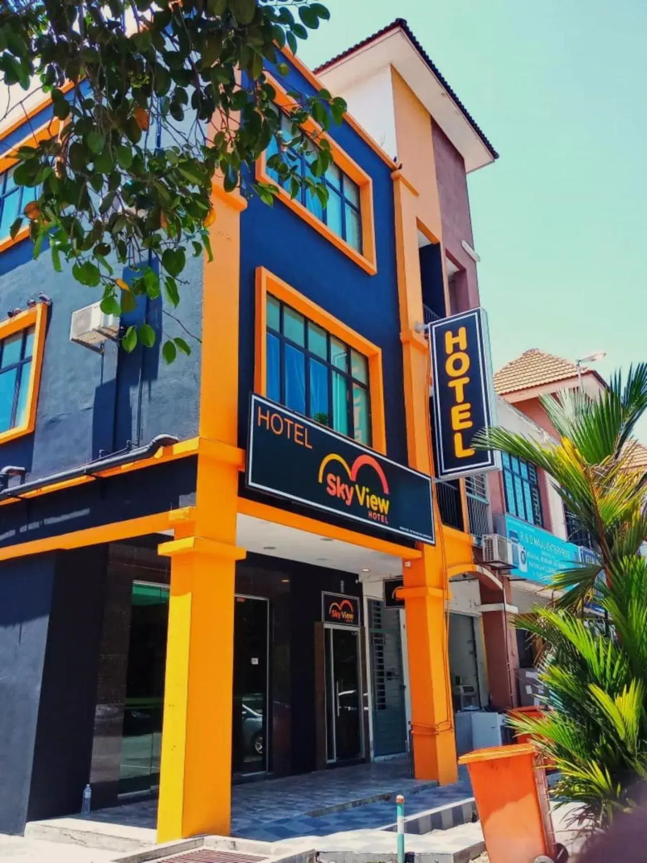 Property building in Sky View Hotel Dengkil Property building in Sky View Hotel Dengkil