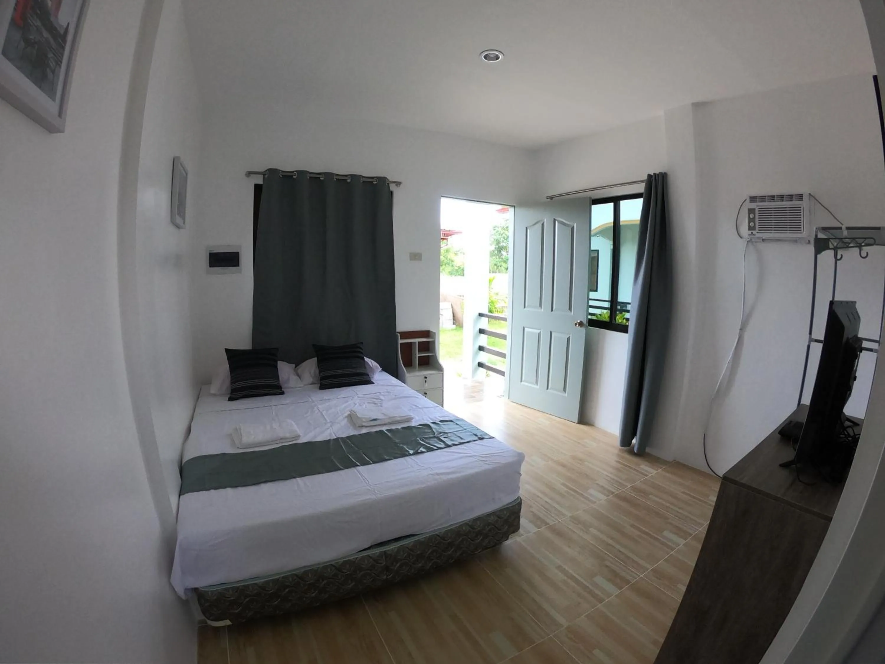 Bedroom, Bed in Paradise Beach Guest House