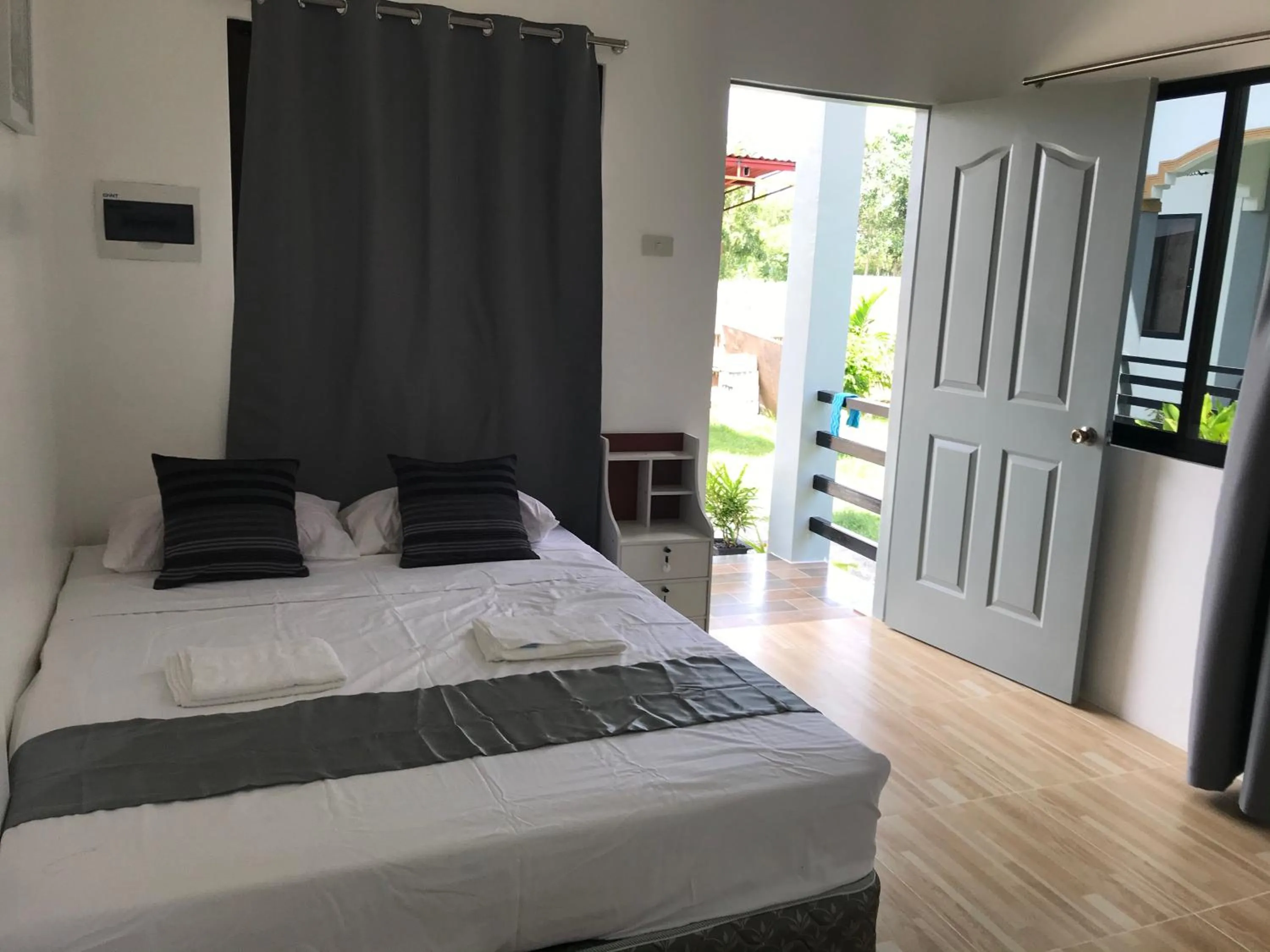 Bedroom, Bed in Paradise Beach Guest House