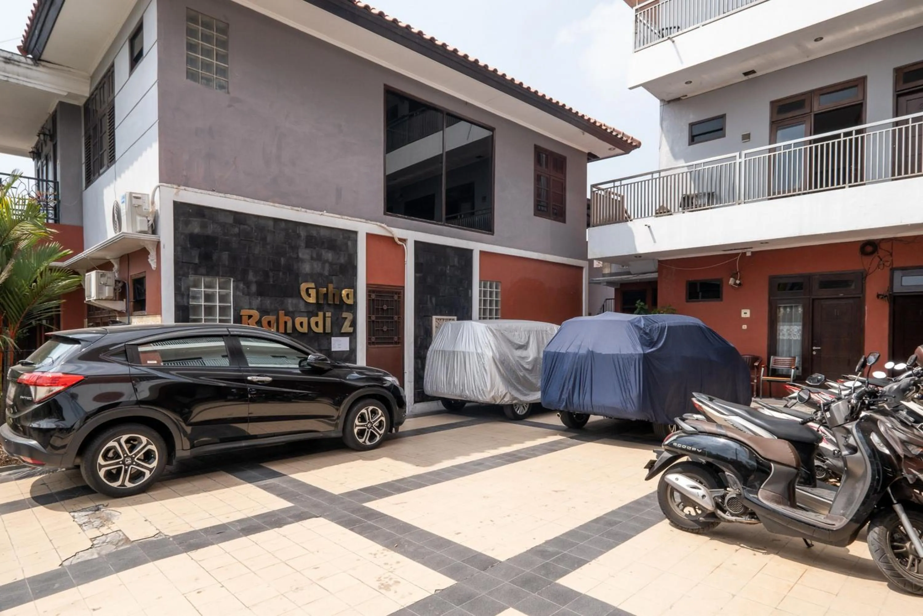 Property Building in Grha Rahadi 2 Wiyung RedPartner