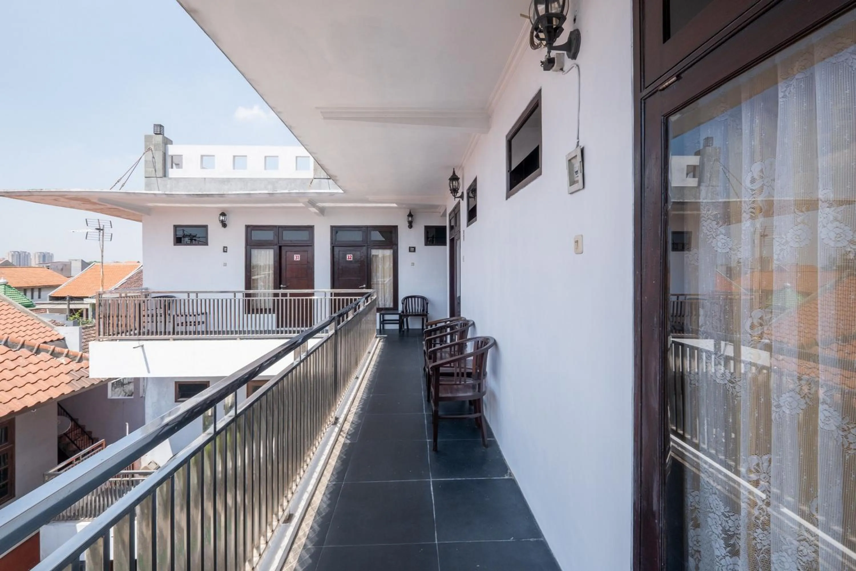 Property building, Balcony/Terrace in Grha Rahadi 2 Wiyung RedPartner