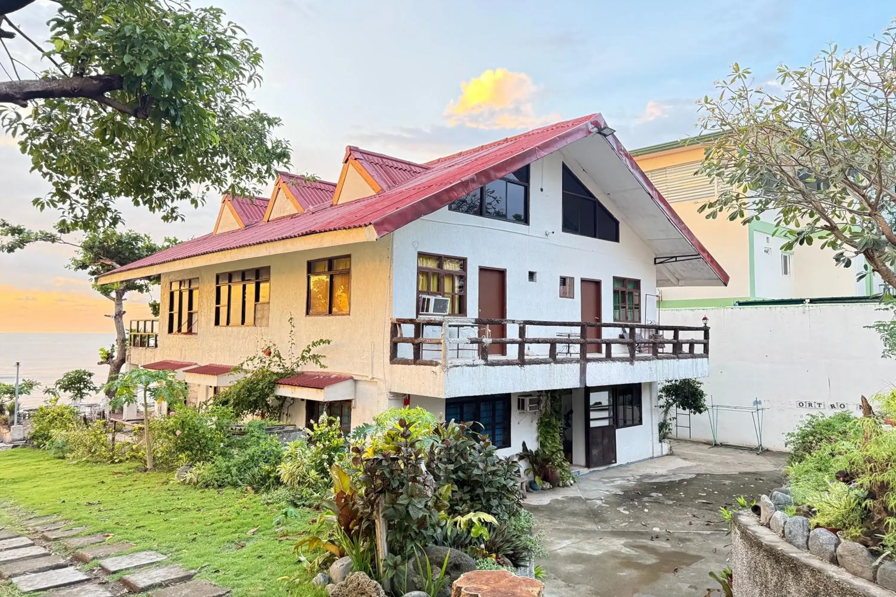 Property building in Hardin De Corales Property building in Hardin De Corales