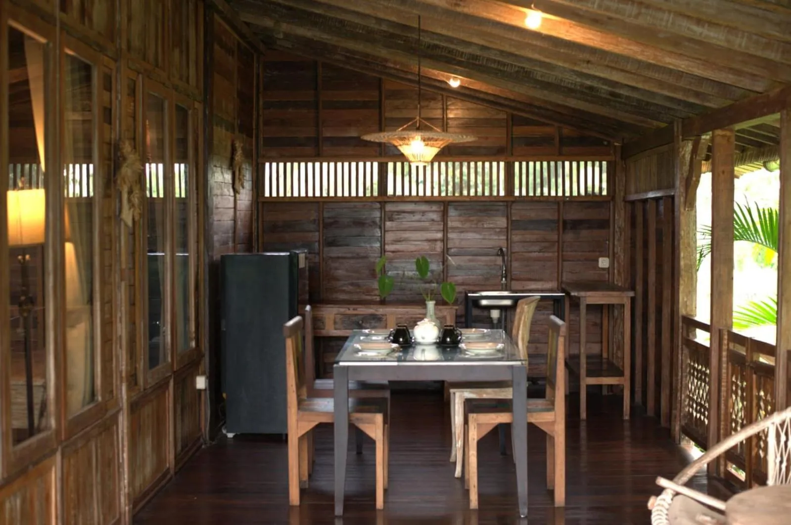 Kitchen or kitchenette in Nauna Villa Bali