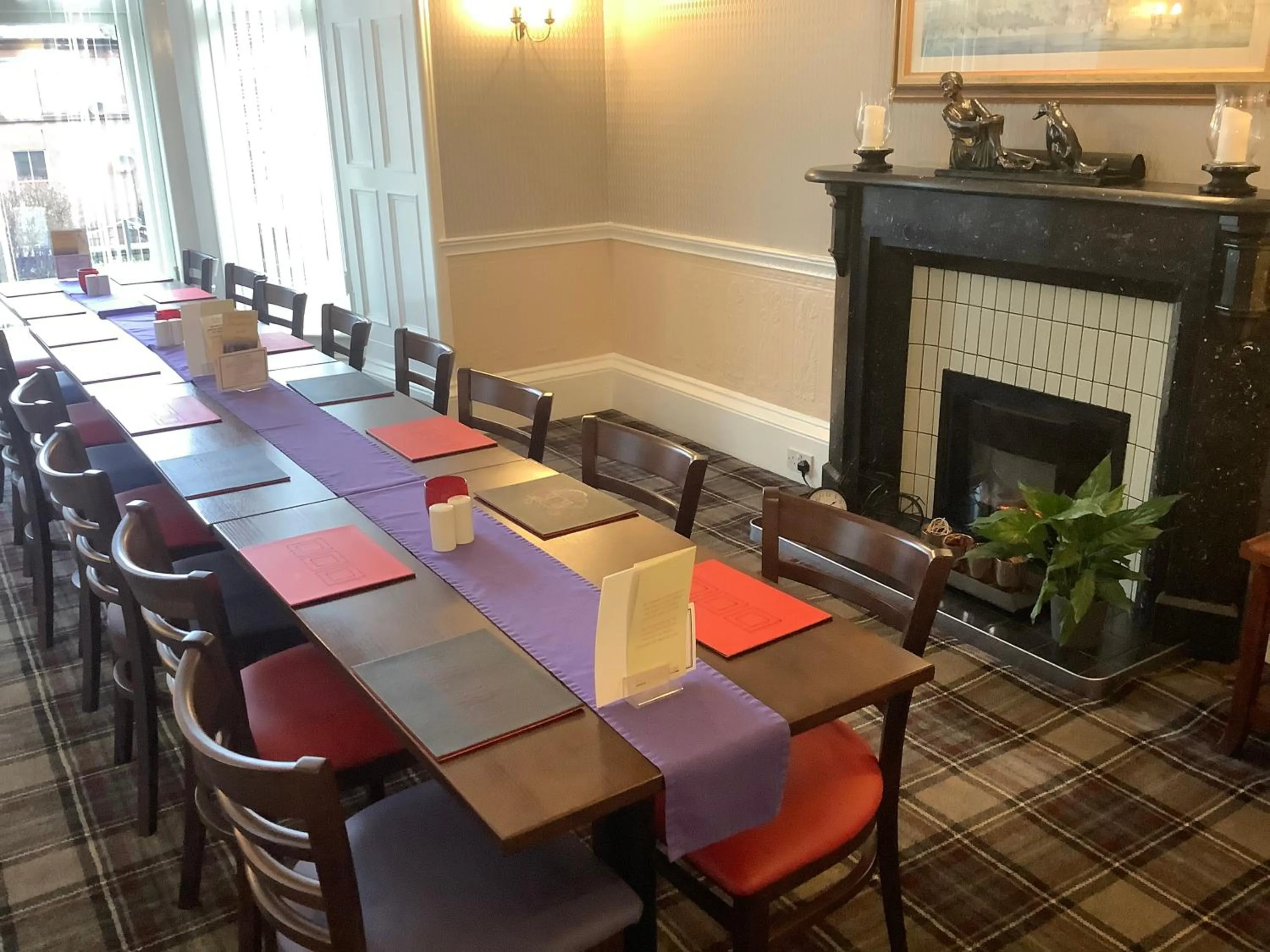 Dining area in Edenbank Hotel
