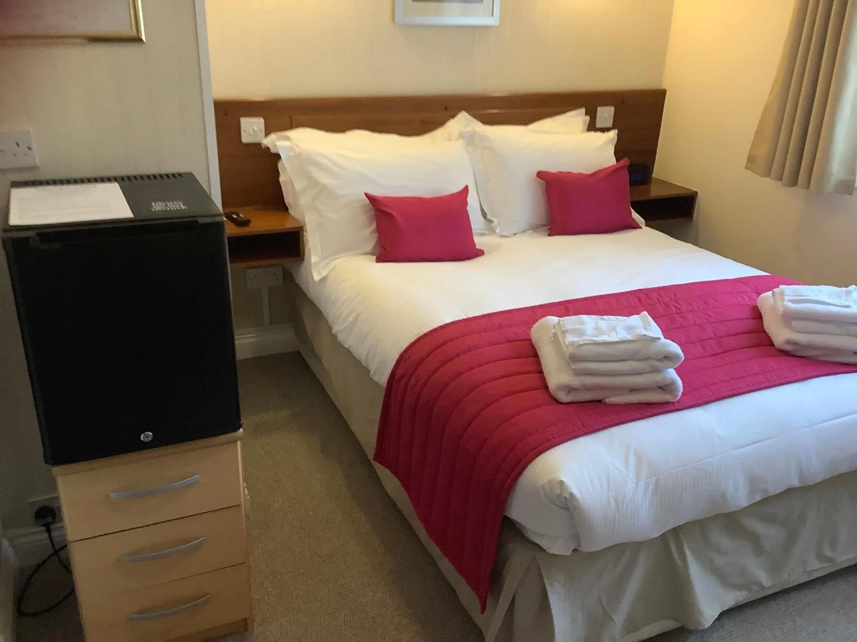 Bed in Edenbank Hotel