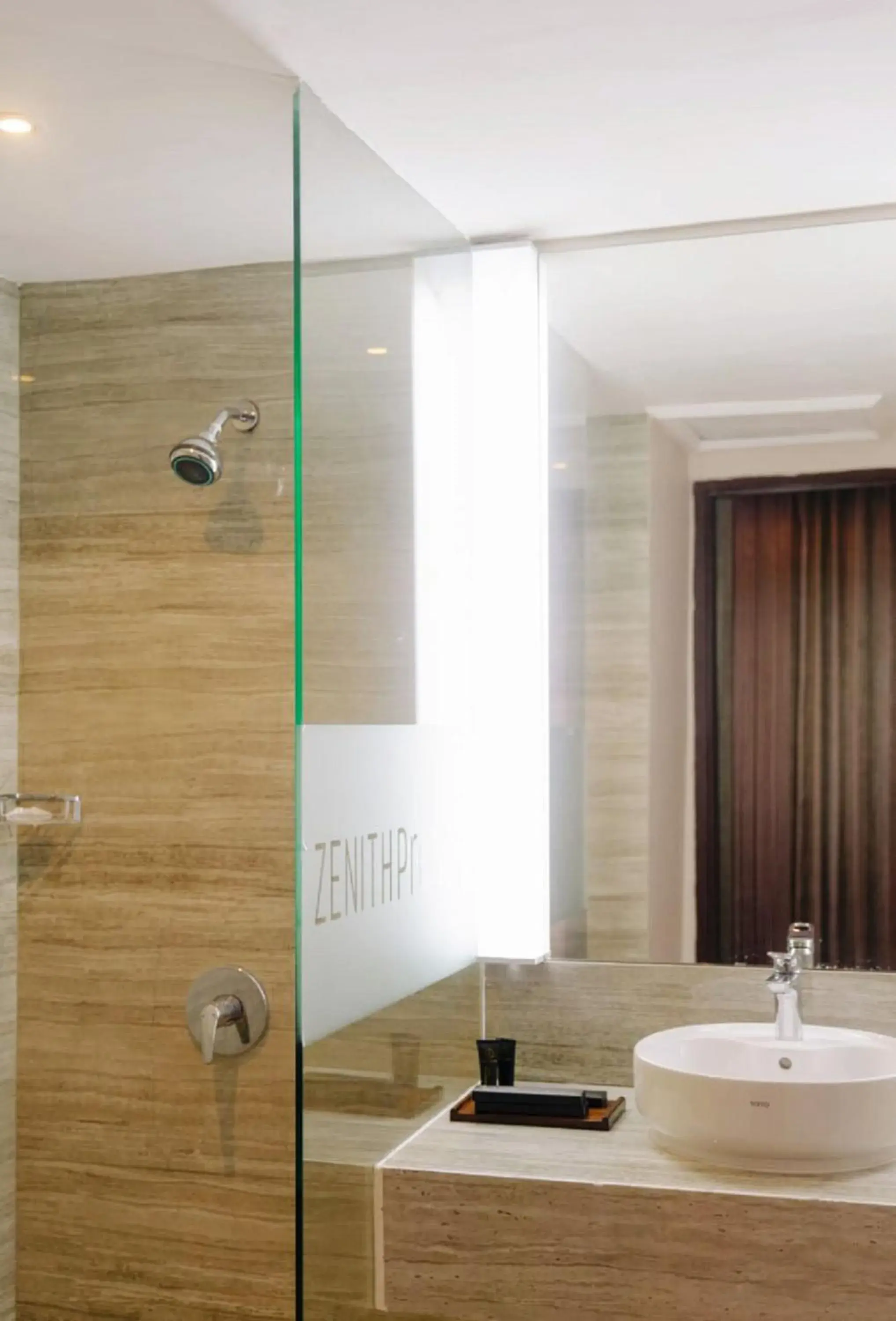 Bathroom in Zenith Premiere Hotel Baubau Bathroom in Zenith Premiere Hotel Baubau