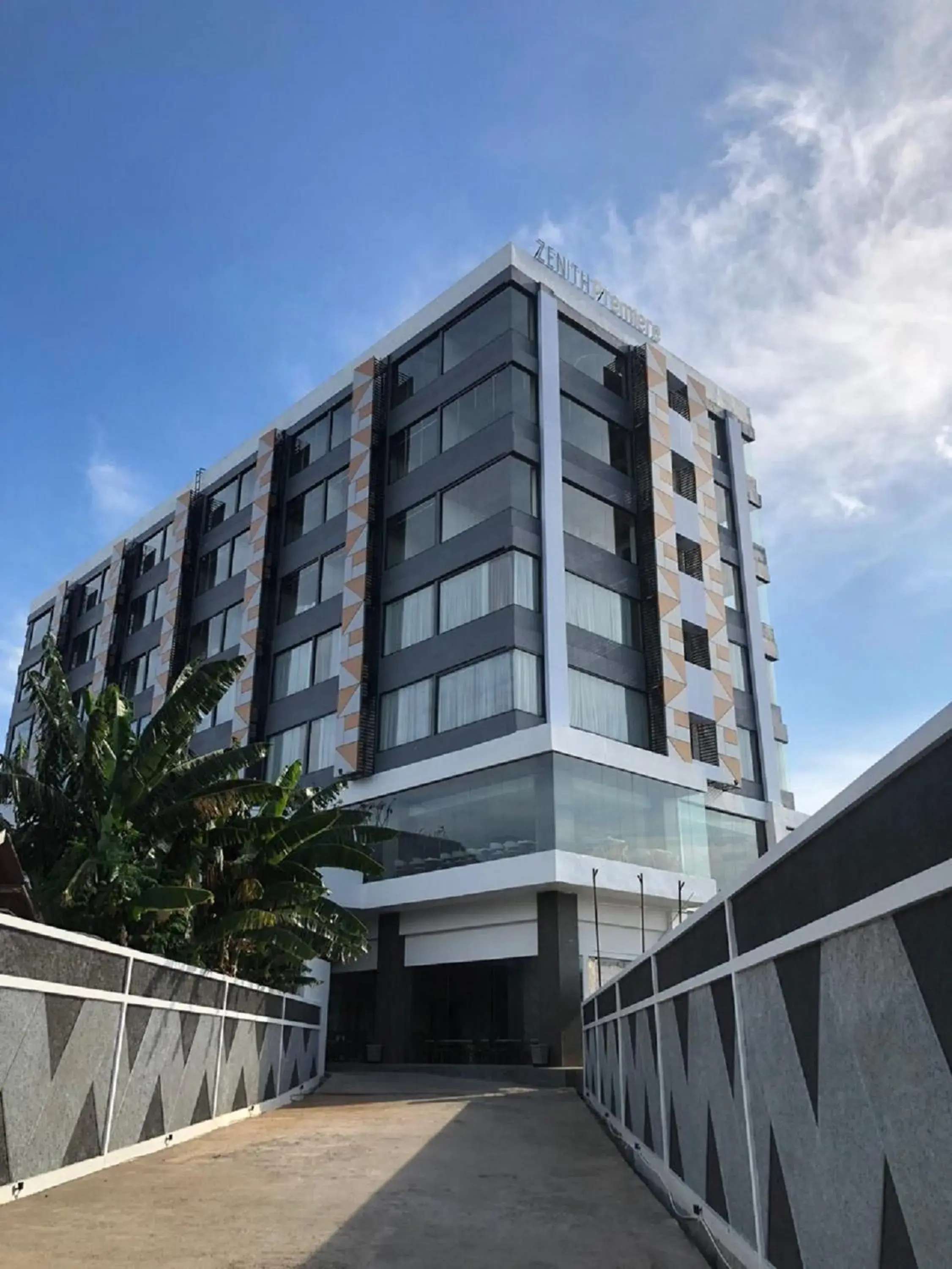 Property building in Zenith Premiere Hotel Baubau Property building in Zenith Premiere Hotel Baubau