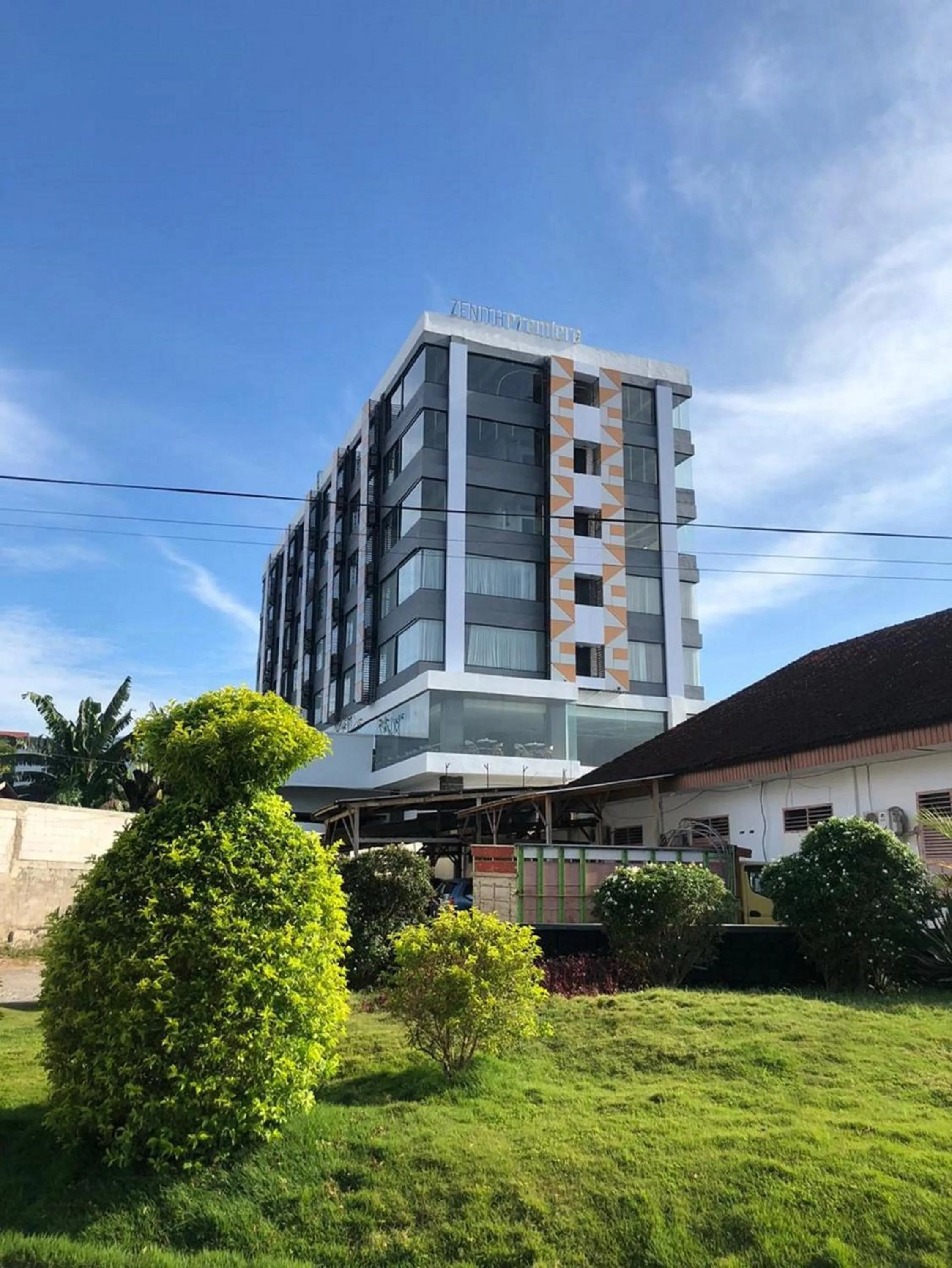 Property building in Zenith Premiere Hotel Baubau