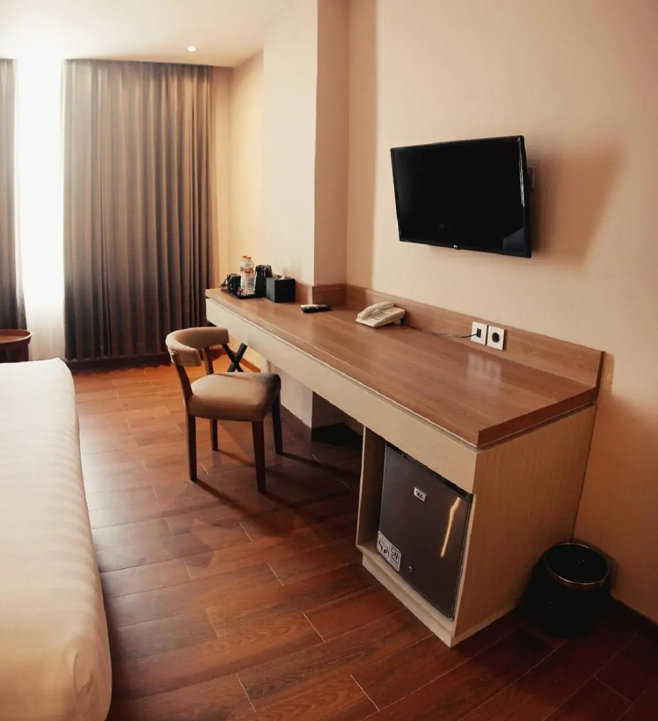 Seating area, Bed in Zenith Premiere Hotel Baubau Seating area, Bed in Zenith Premiere Hotel Baubau