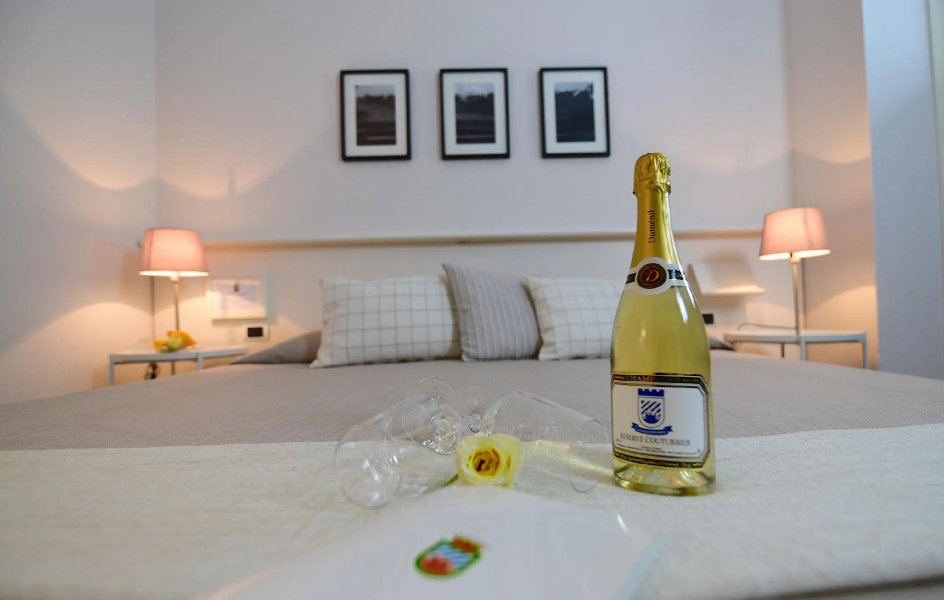 Bedroom, Bed in Golf Hotel Castelconturbia