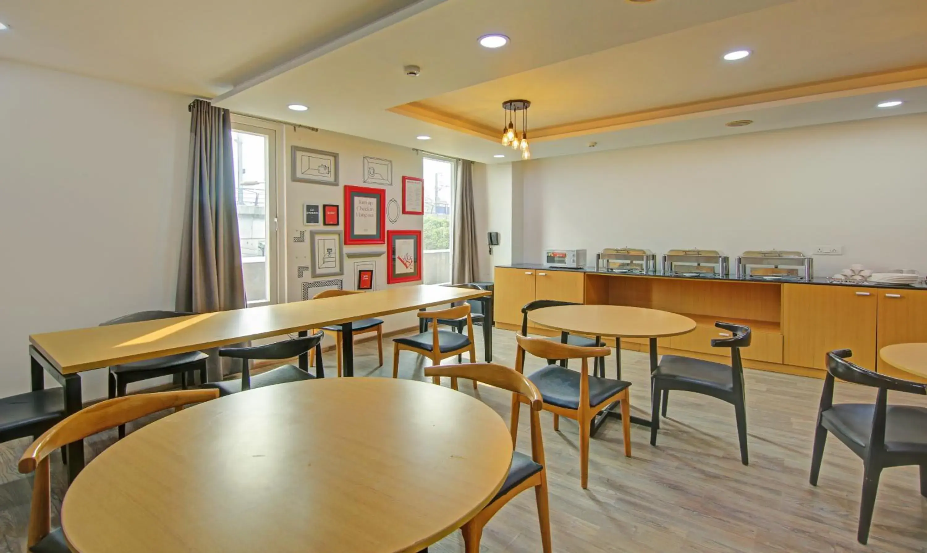 Restaurant/places to eat in Town Pallace Inn - Hotel in New Delhi Restaurant/places to eat in Town Pallace Inn - Hotel in New Delhi