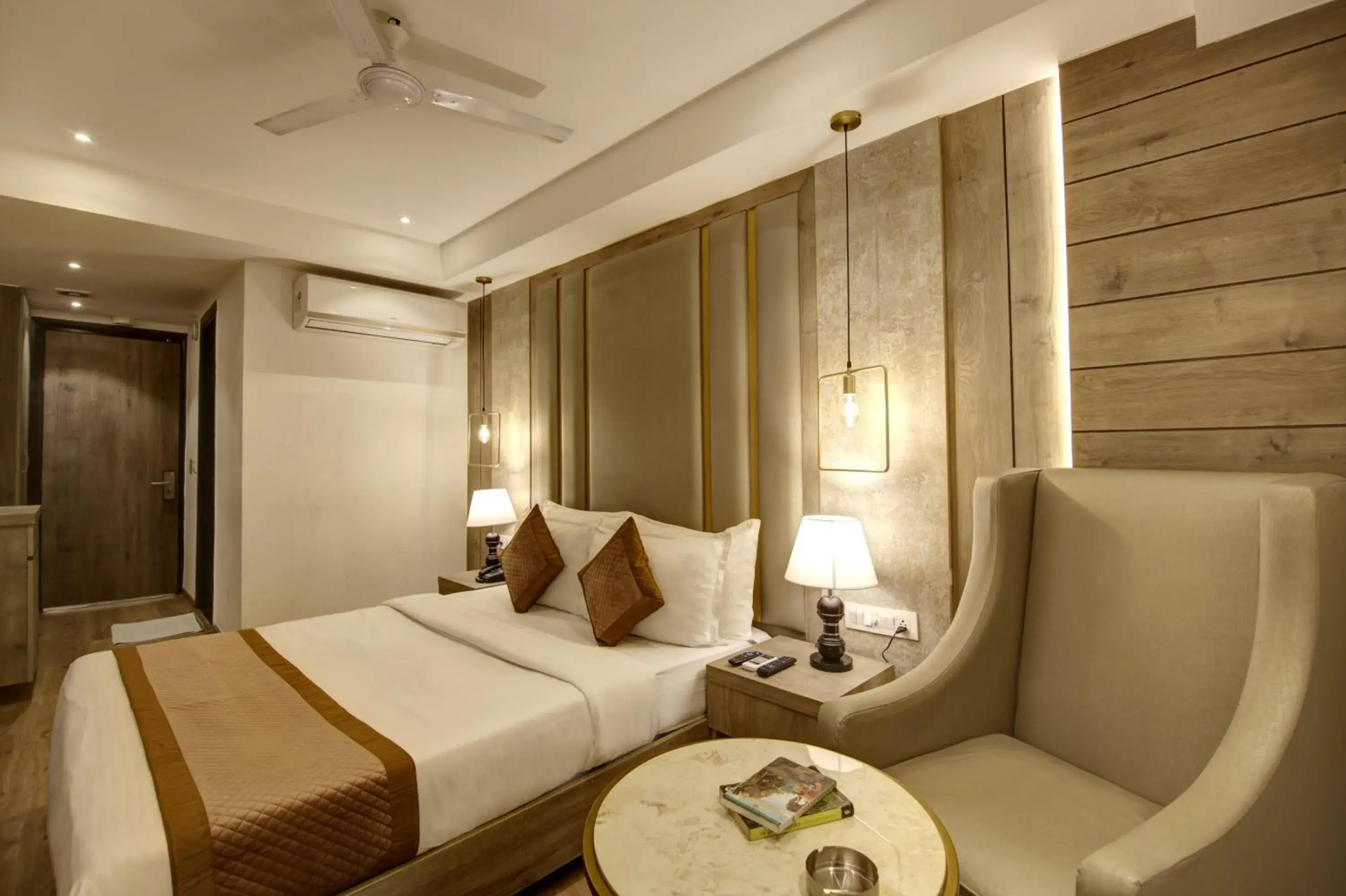 Bed in Town Pallace Inn - Hotel in New Delhi Bed in Town Pallace Inn - Hotel in New Delhi